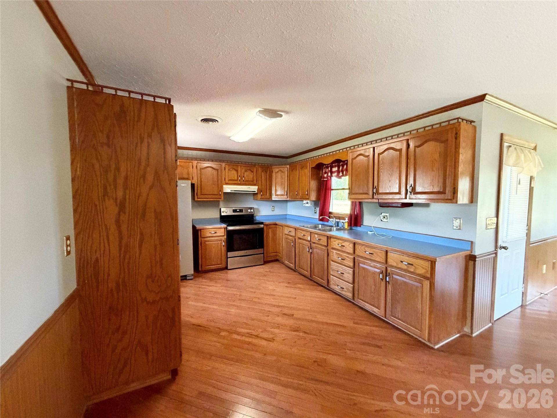 372 Ferry Road - Photo 9