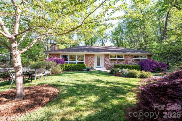 24 Woodcrest Road, Asheville, NC, 28804