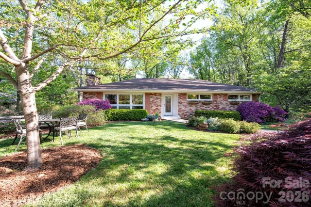 24 Woodcrest Road