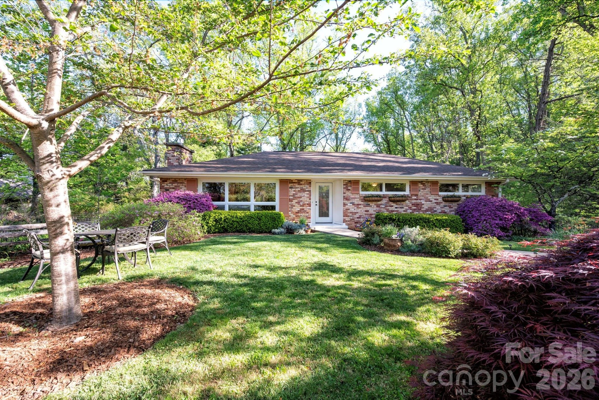 24 Woodcrest Road
