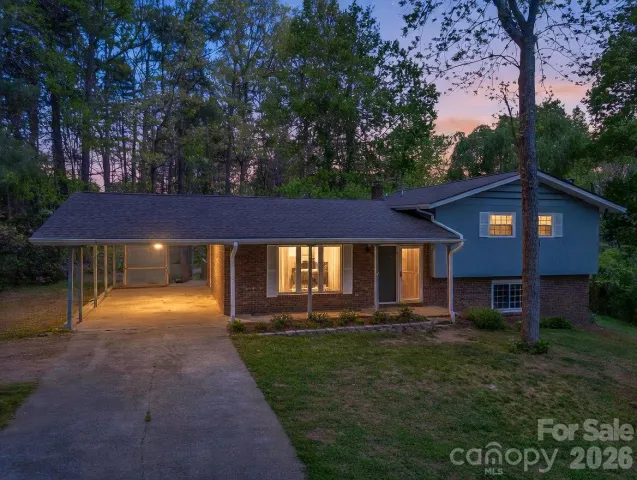 31 Firefly Lane, Saluda, NC, 28773