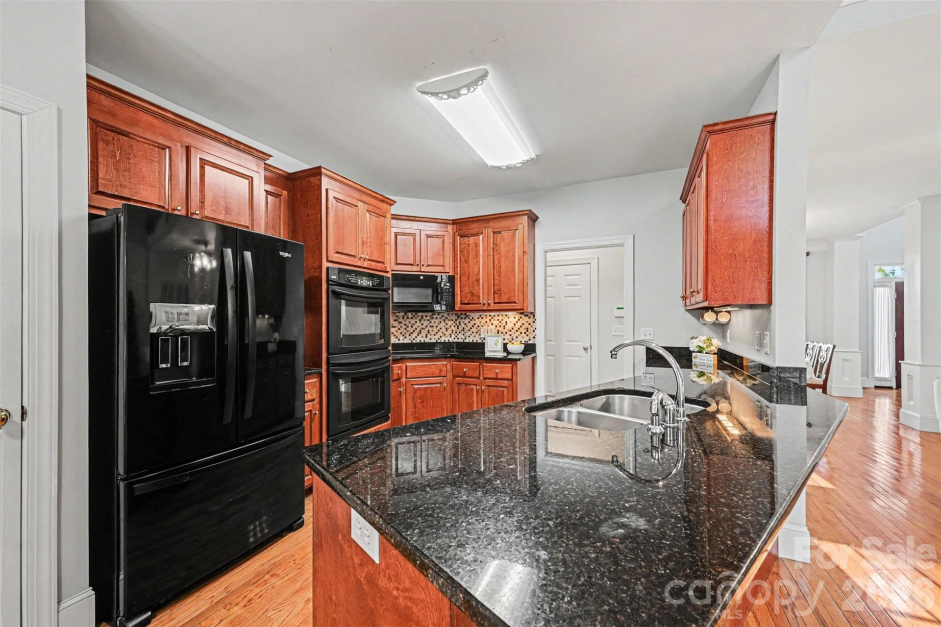 7940 Oakmont Court - Photo 8