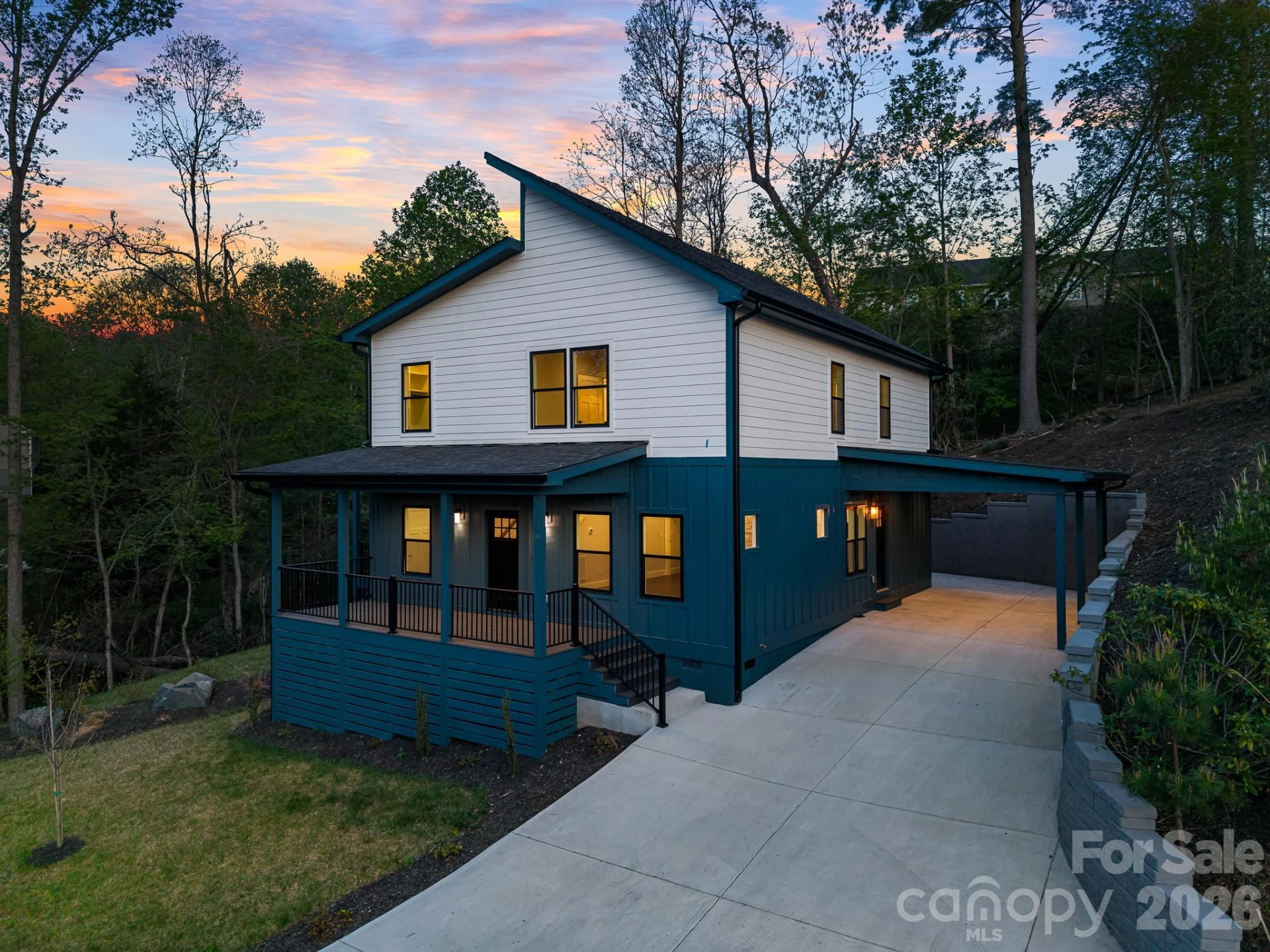 18 Winterhawk Drive