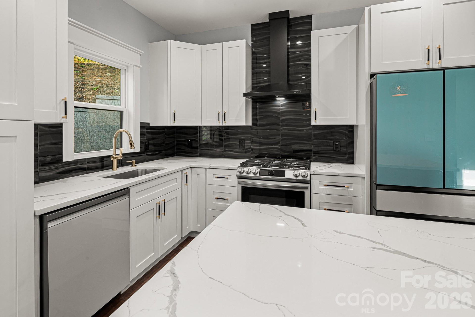 18 Winterhawk Drive - Photo 13