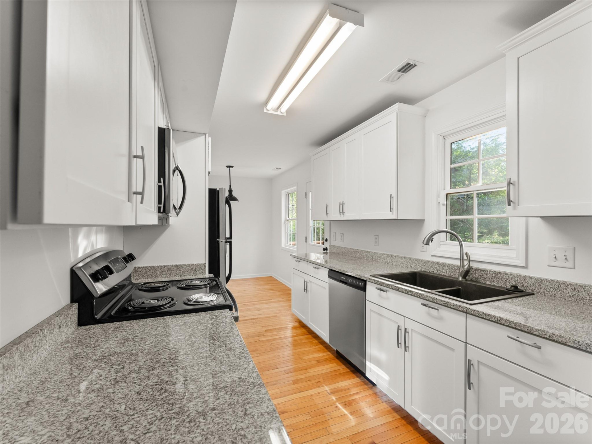 13 Castle Street - Photo 17