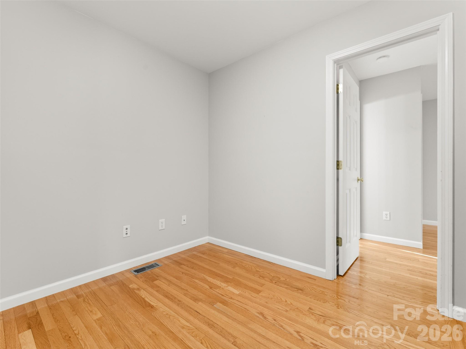 13 Castle Street - Photo 29