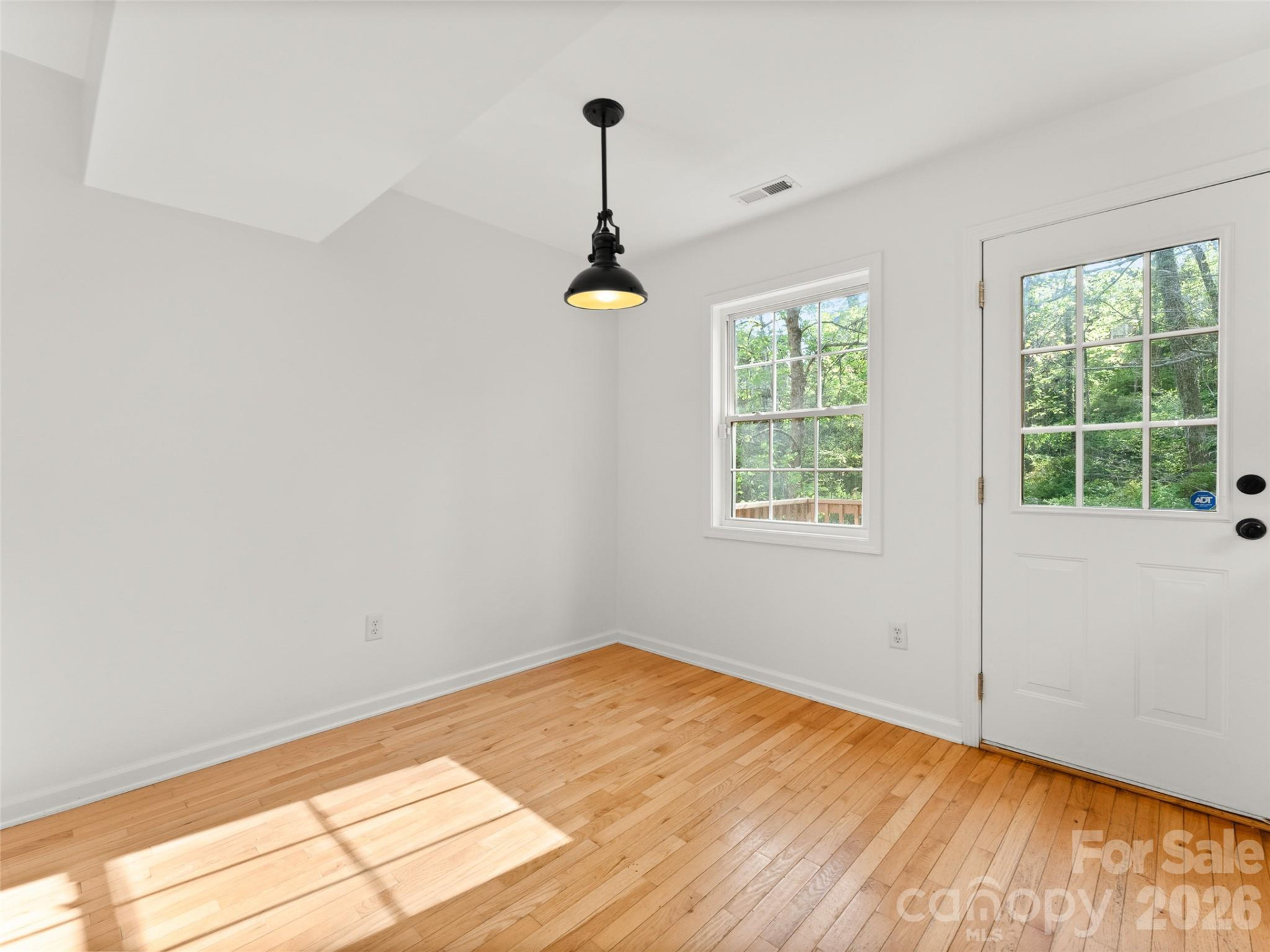 13 Castle Street - Photo 9