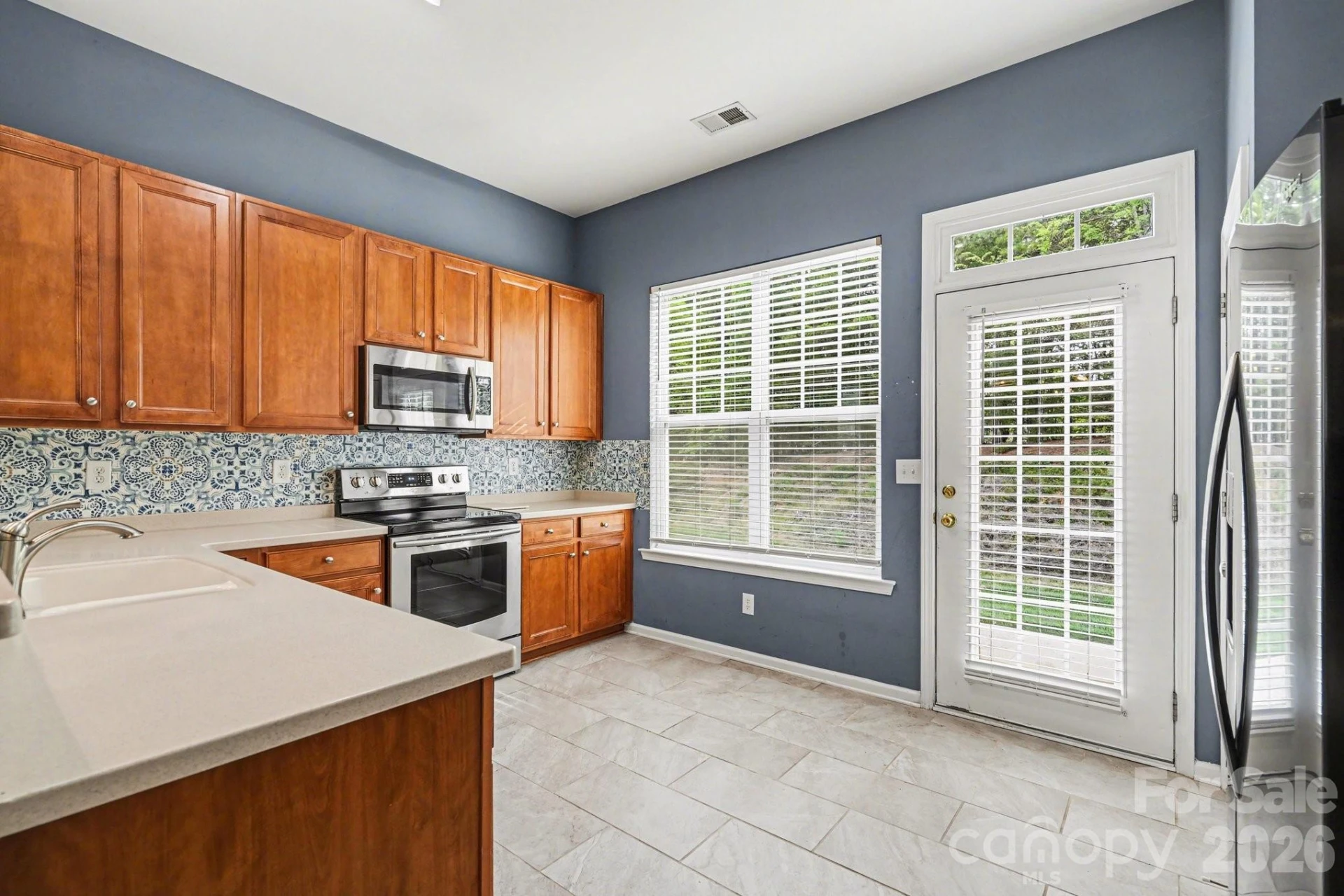 6005 Pale Moss Lane - Photo 11