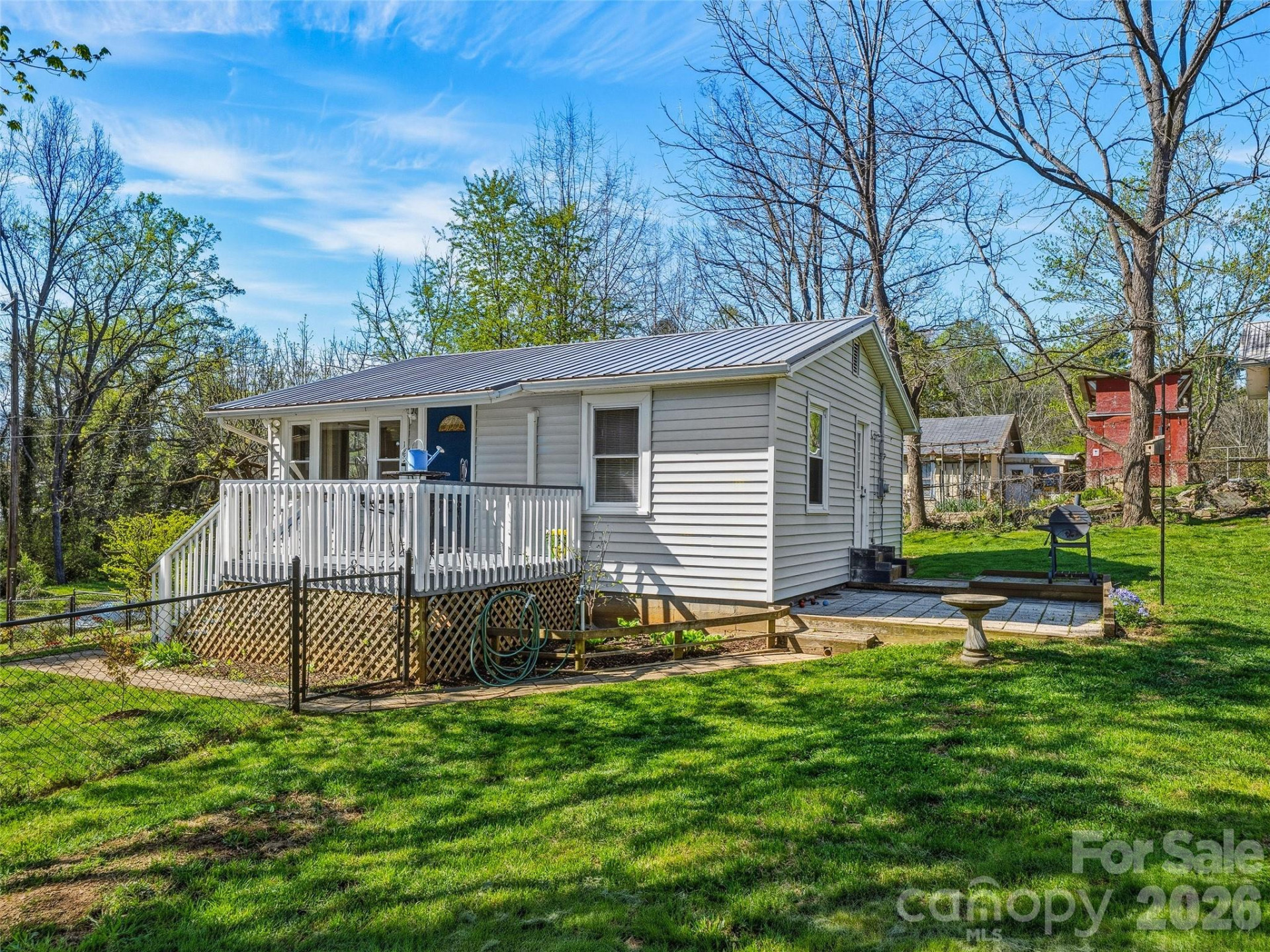 125 Lower Edgewood Road - Photo 3