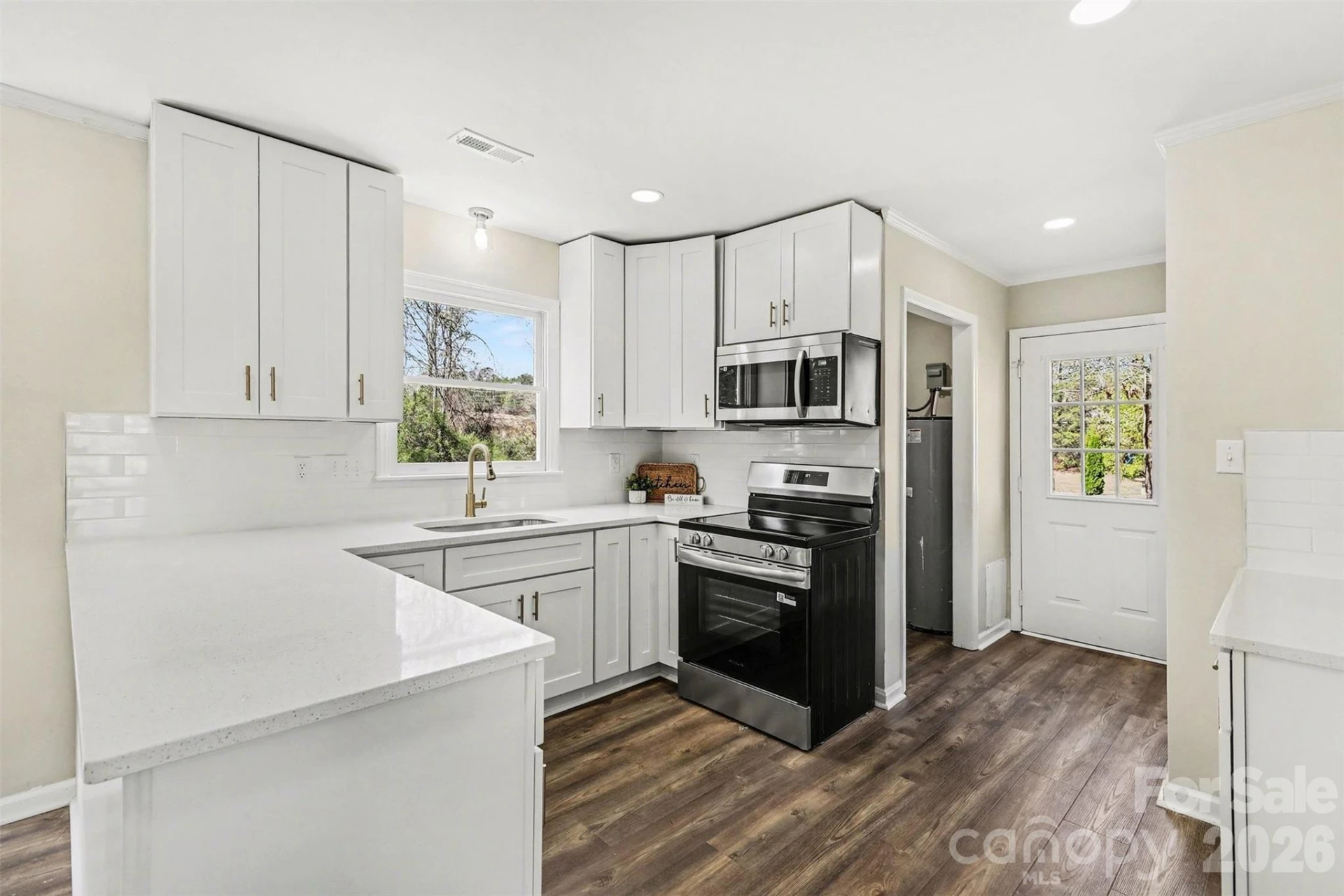 577 Tryon Place - Photo 14