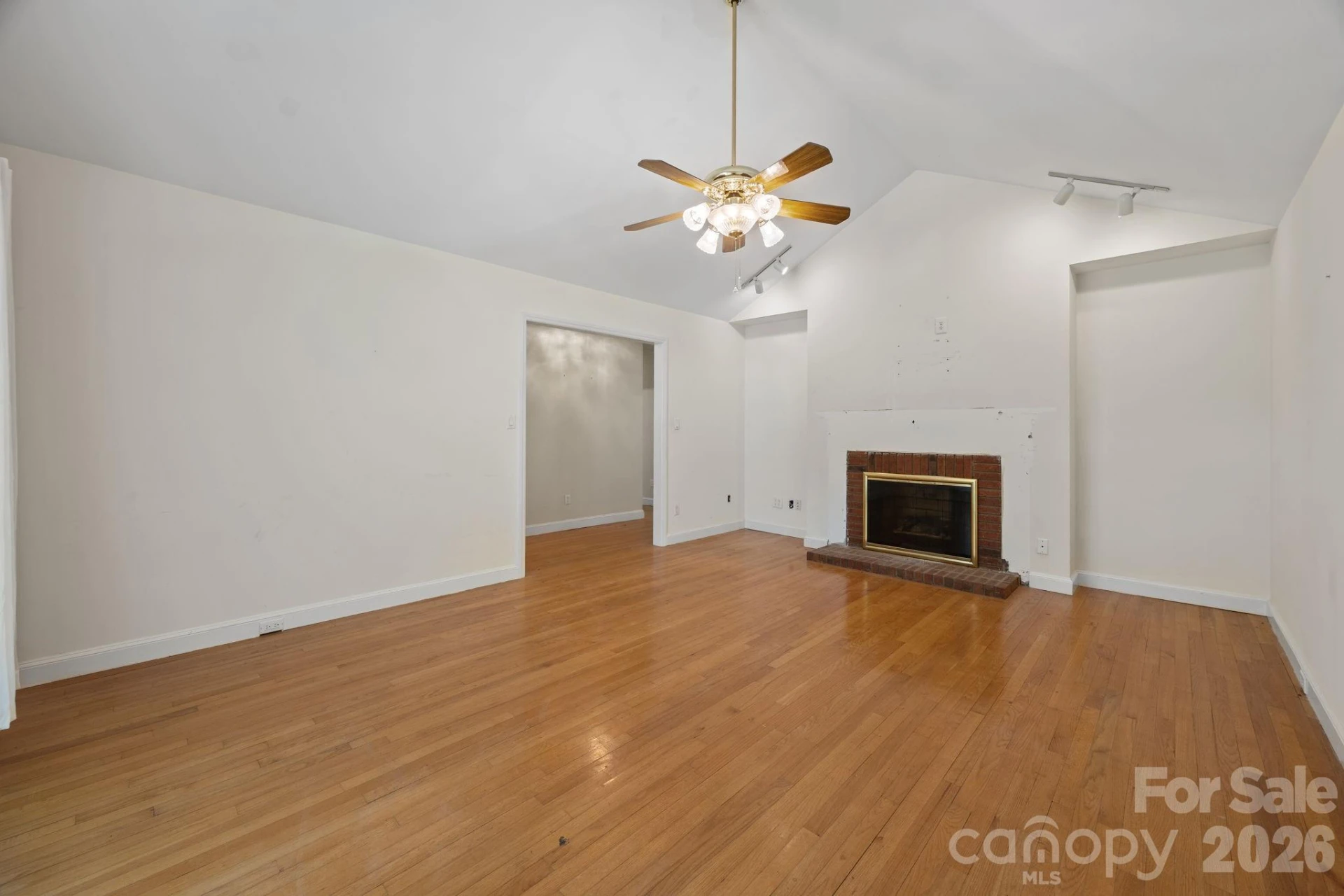 924 Cameron Court - Photo 18