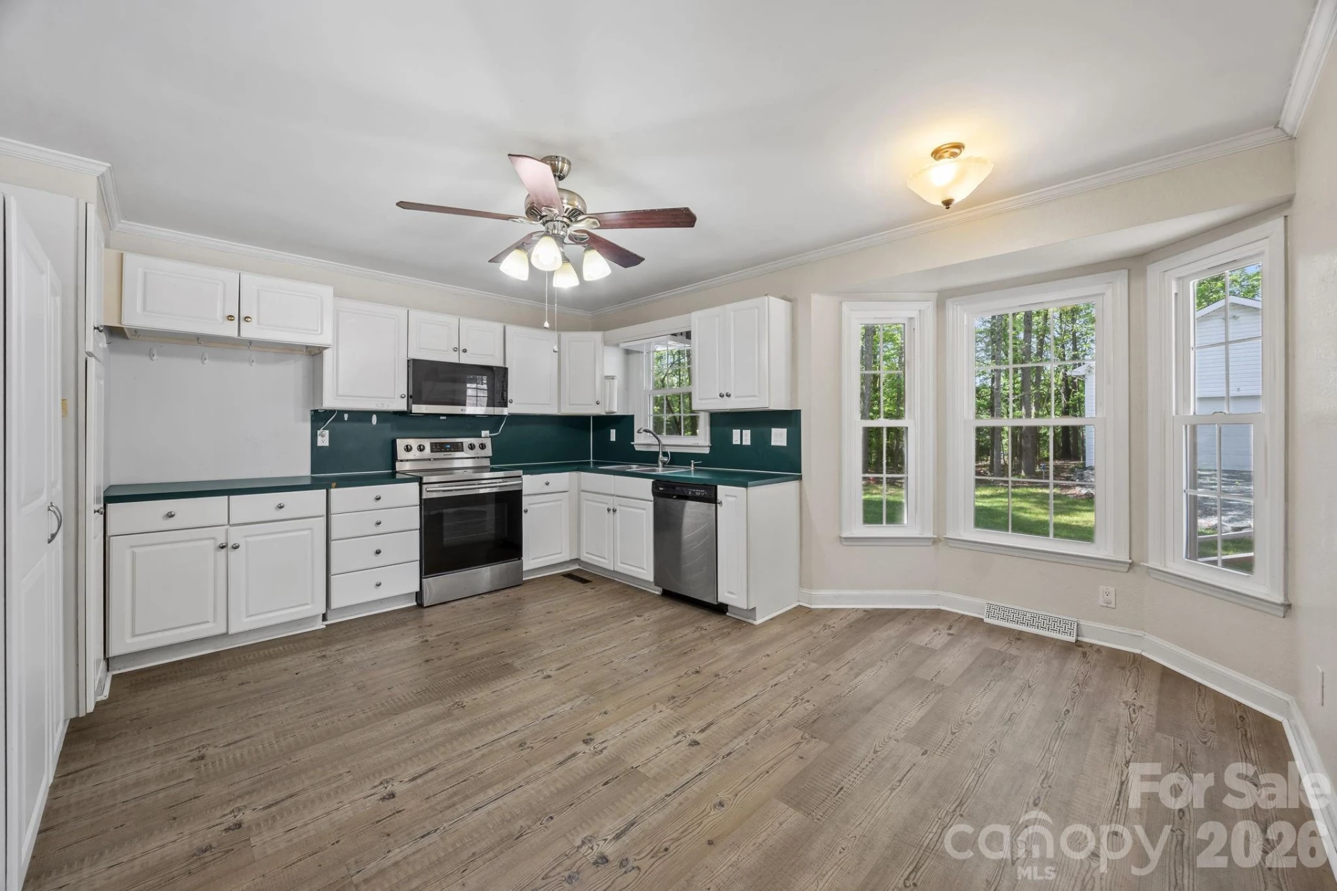924 Cameron Court - Photo 9