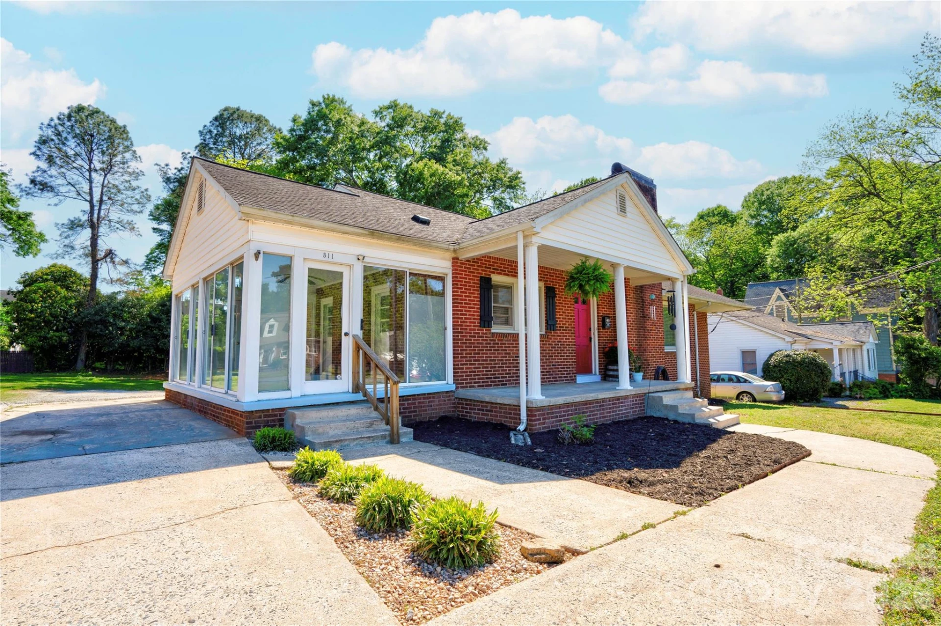 511 Sumter Street - Photo 2