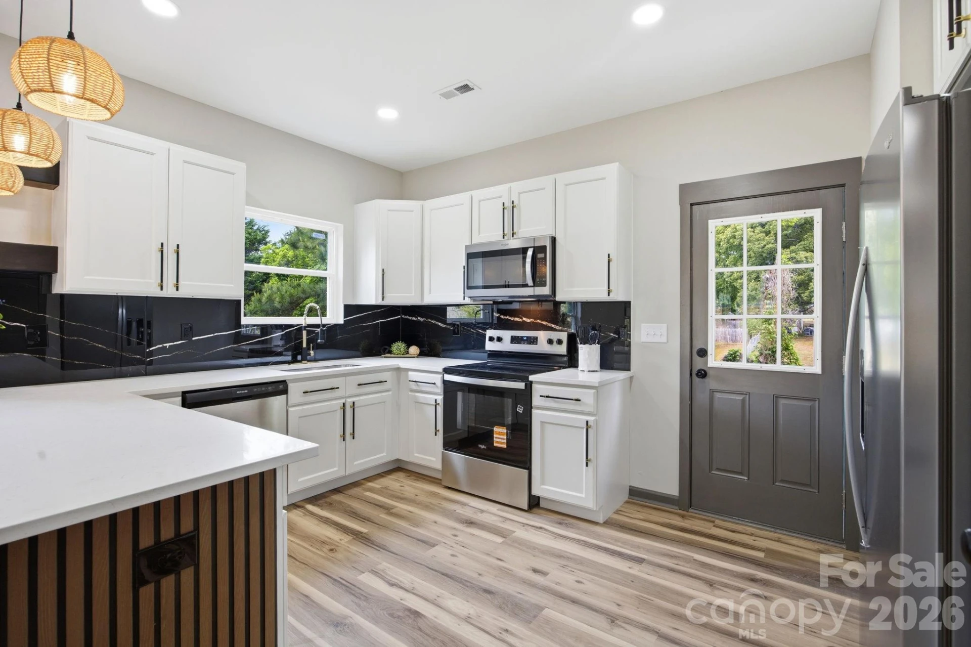 2412 SUMMIT Avenue - Photo 26