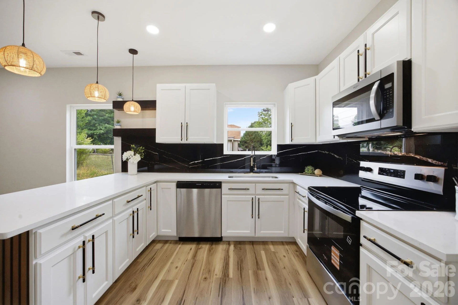 2412 SUMMIT Avenue - Photo 29