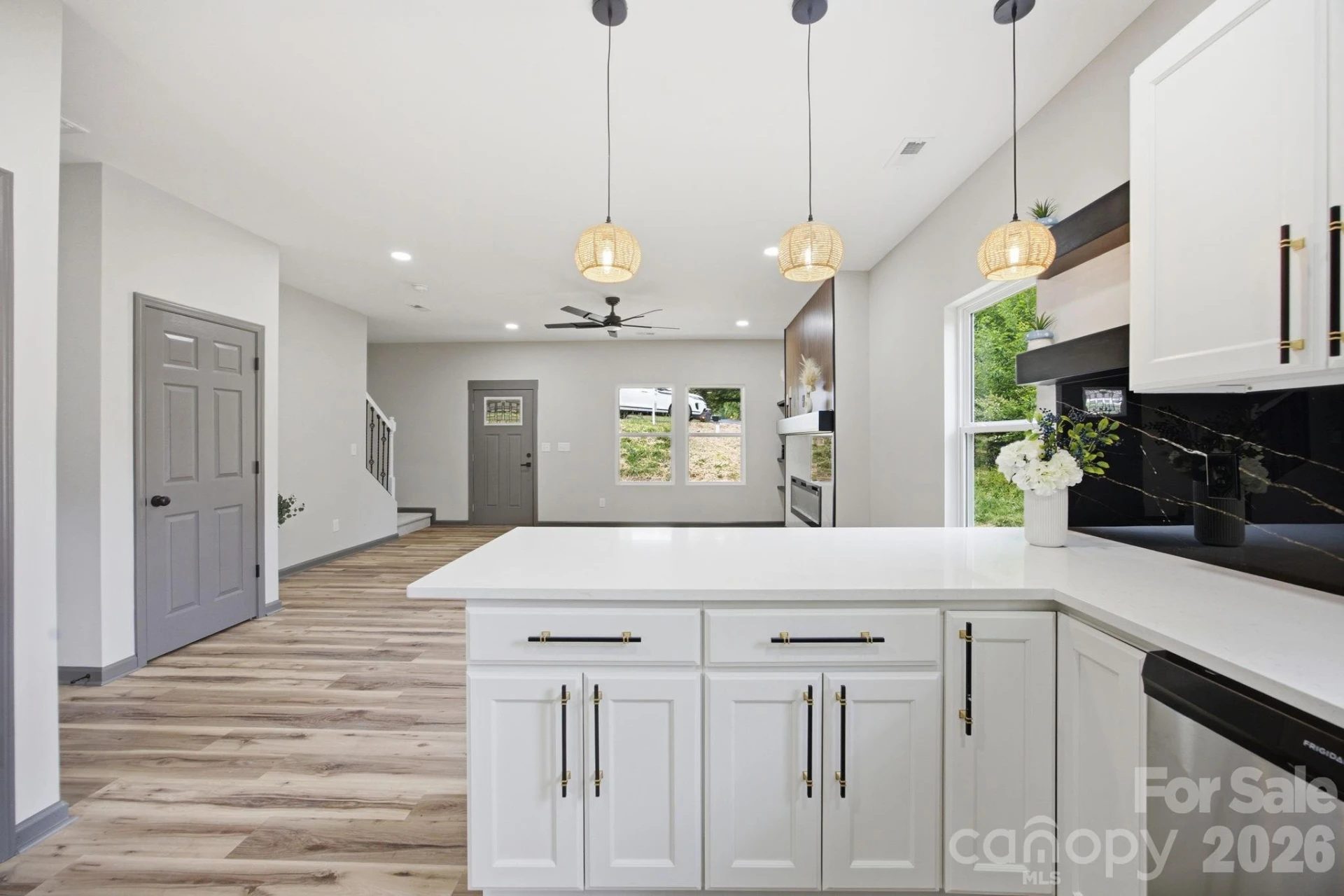 2412 SUMMIT Avenue - Photo 30