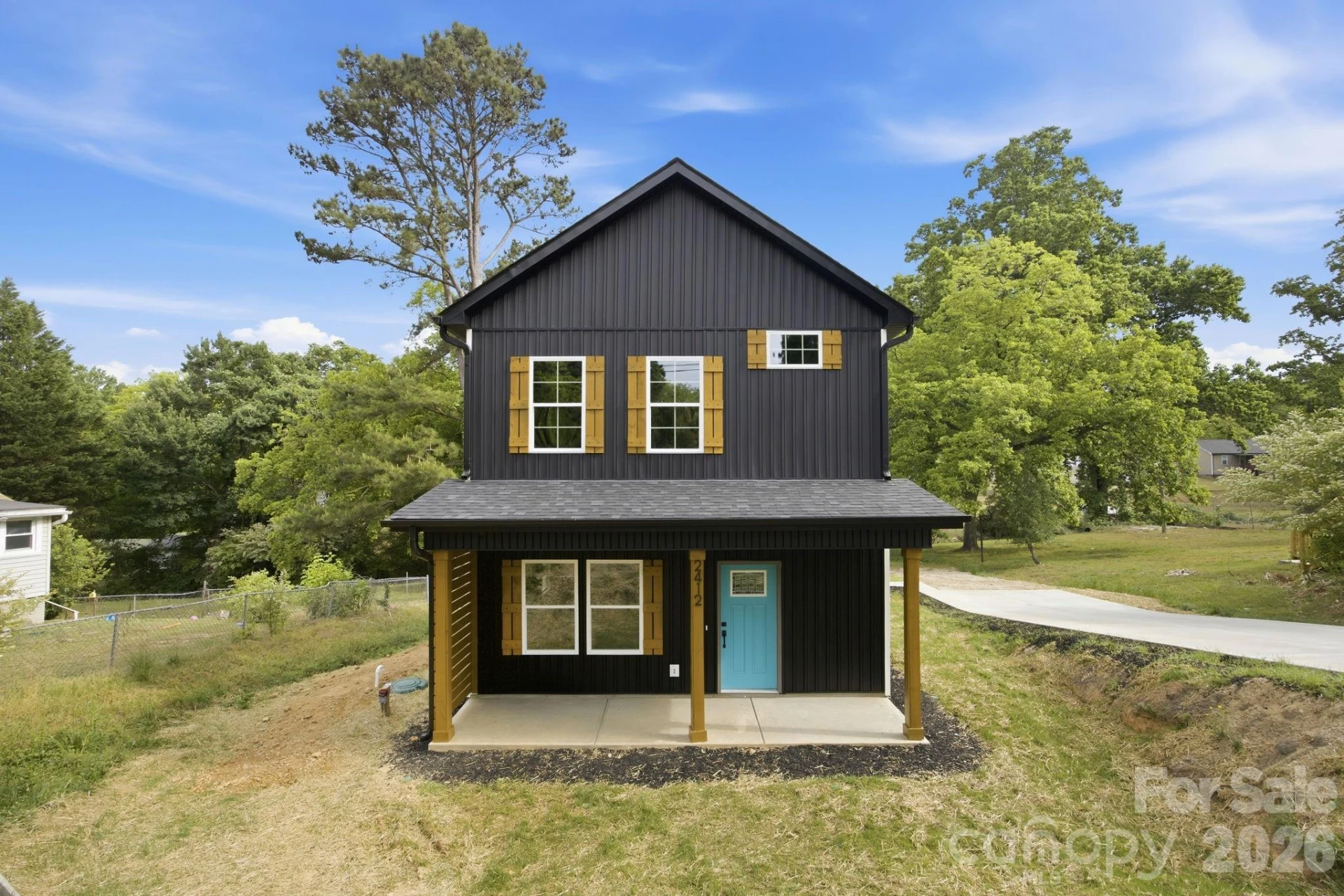 2412 SUMMIT Avenue - Photo 4