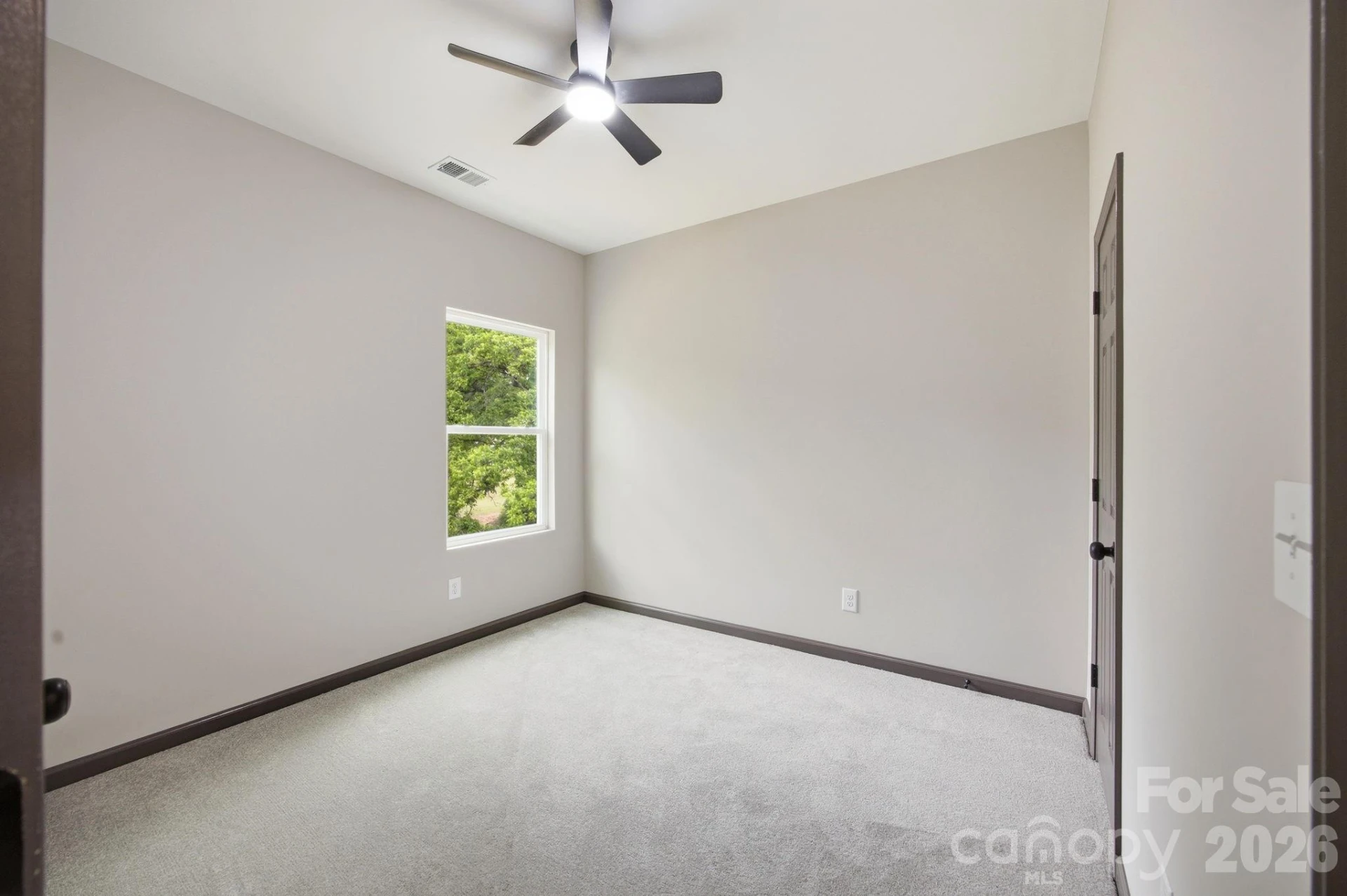 2412 SUMMIT Avenue - Photo 35