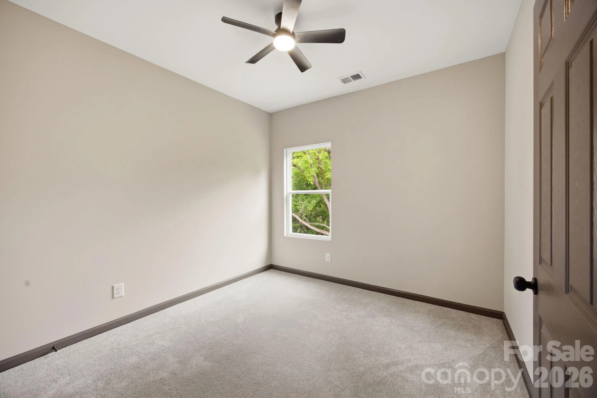 2412 SUMMIT Avenue - Photo 36