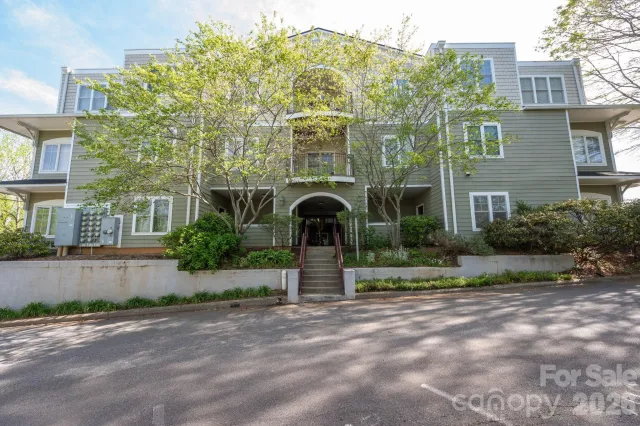 64 Clingman Avenue