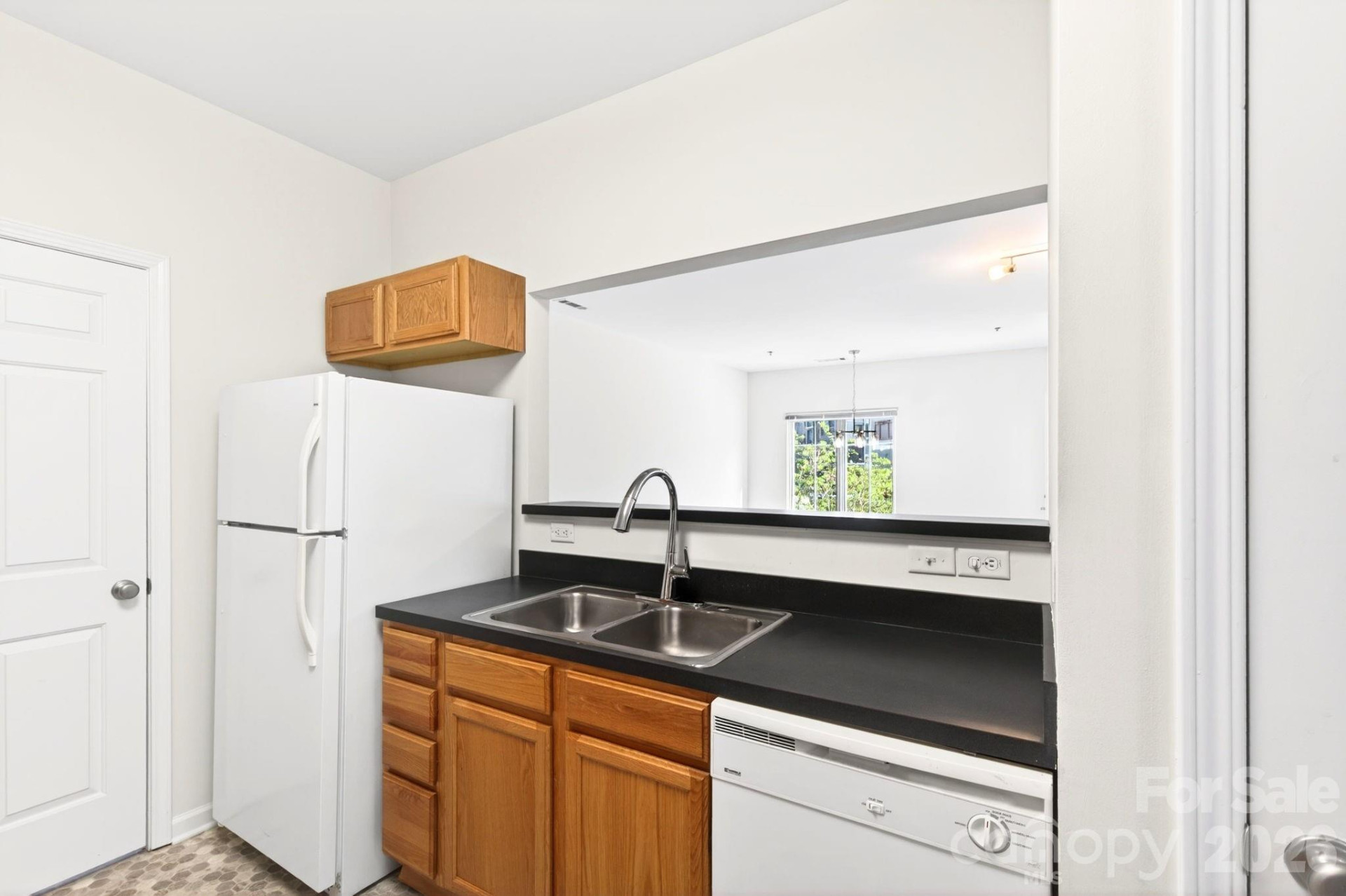 64 Clingman Avenue #202 - Photo 4