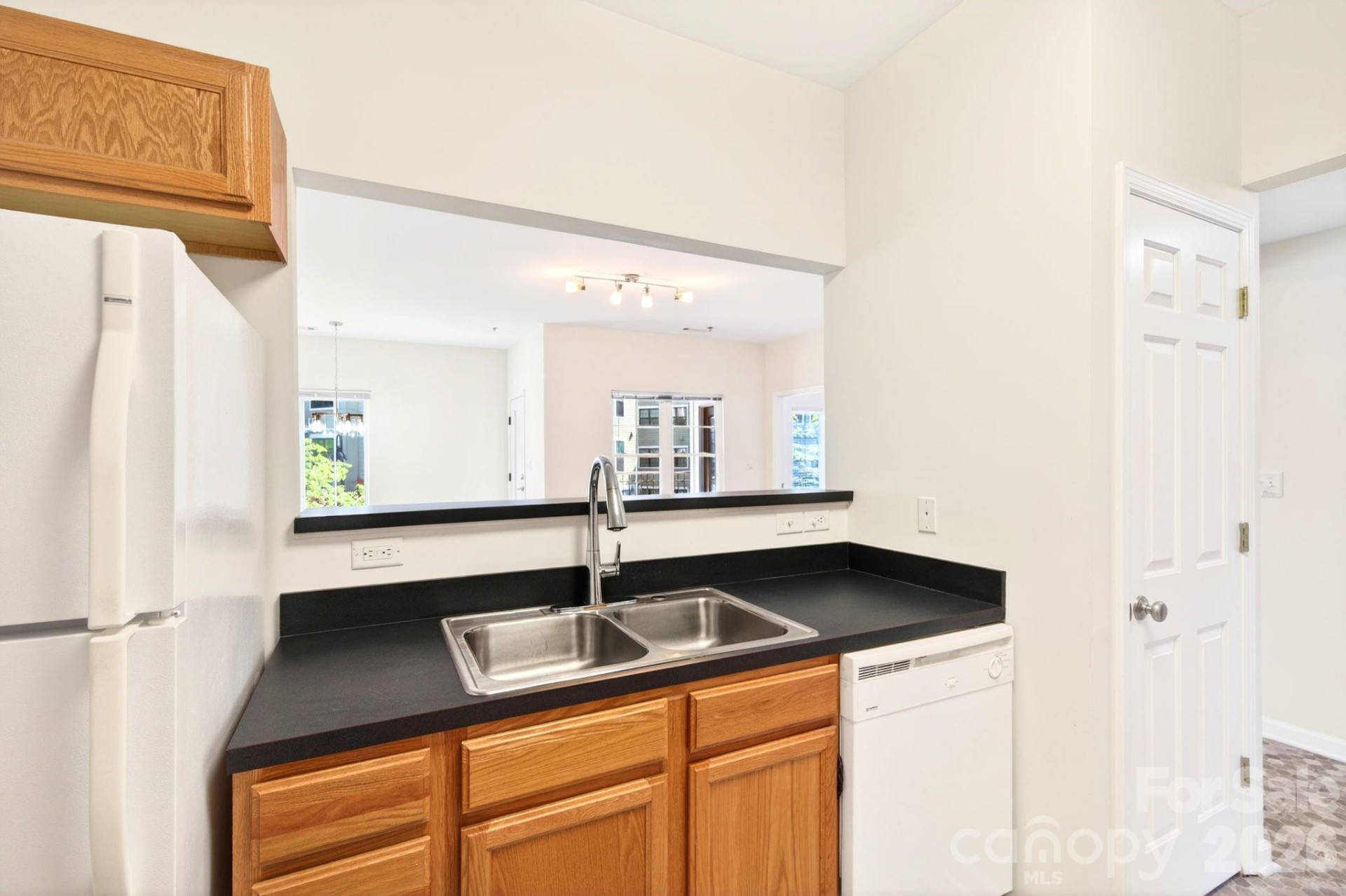 64 Clingman Avenue #202 - Photo 7