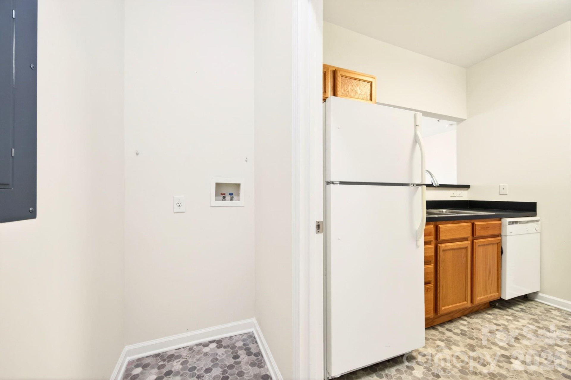 64 Clingman Avenue #202 - Photo 9