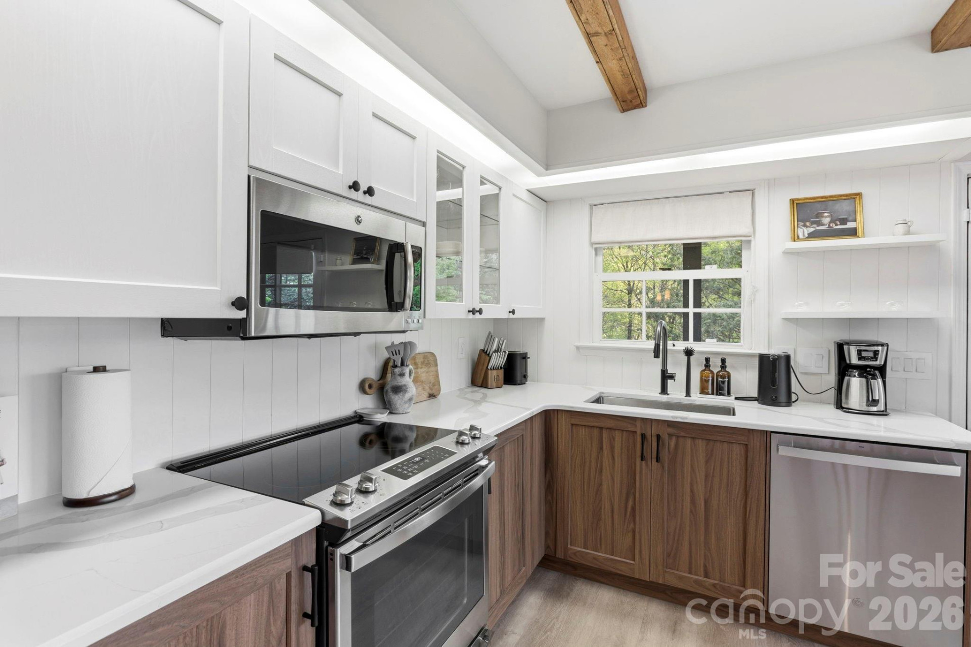 821 Summit Drive - Photo 9