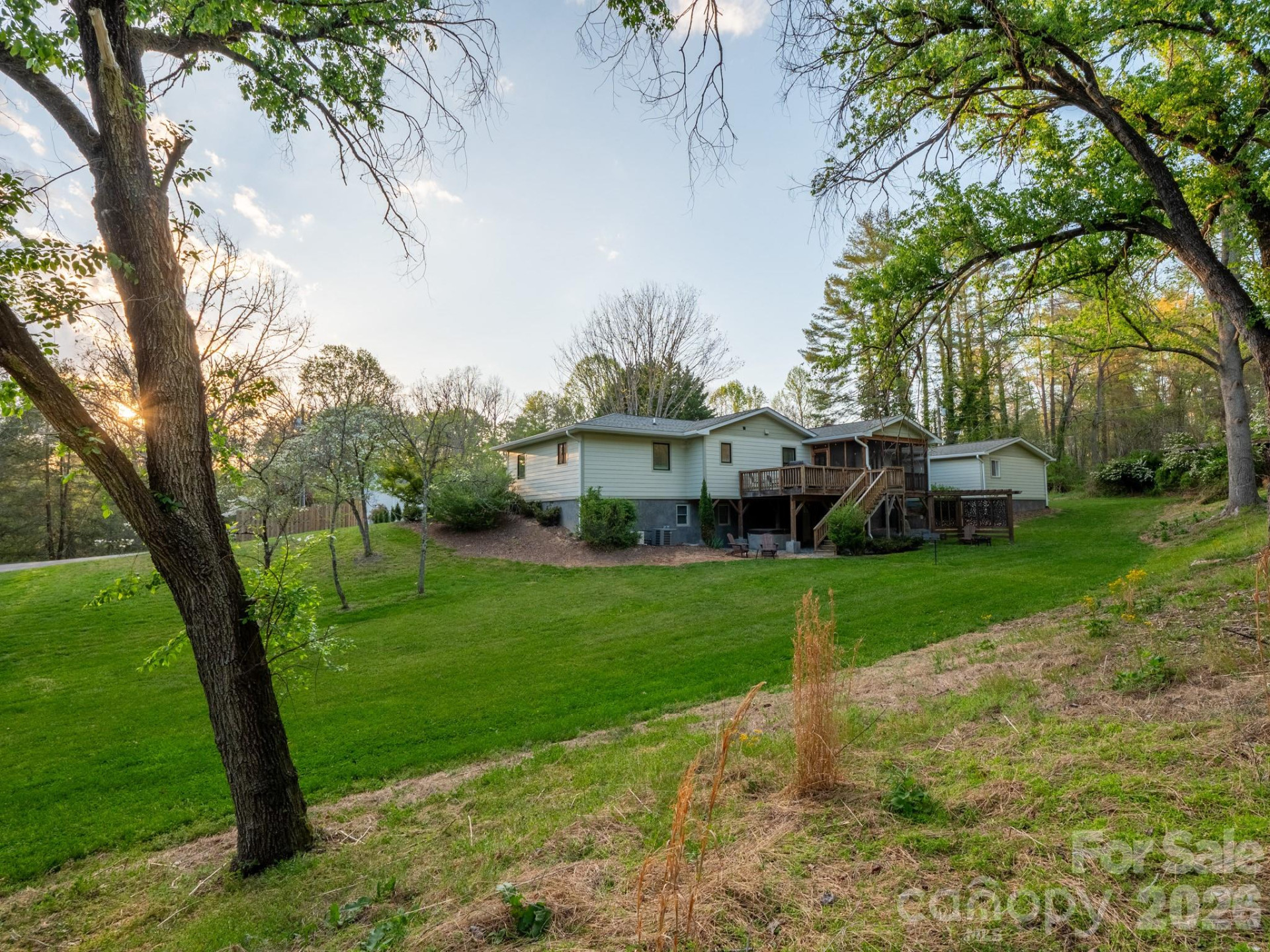 1048 Jenkins Valley Road - Photo 32