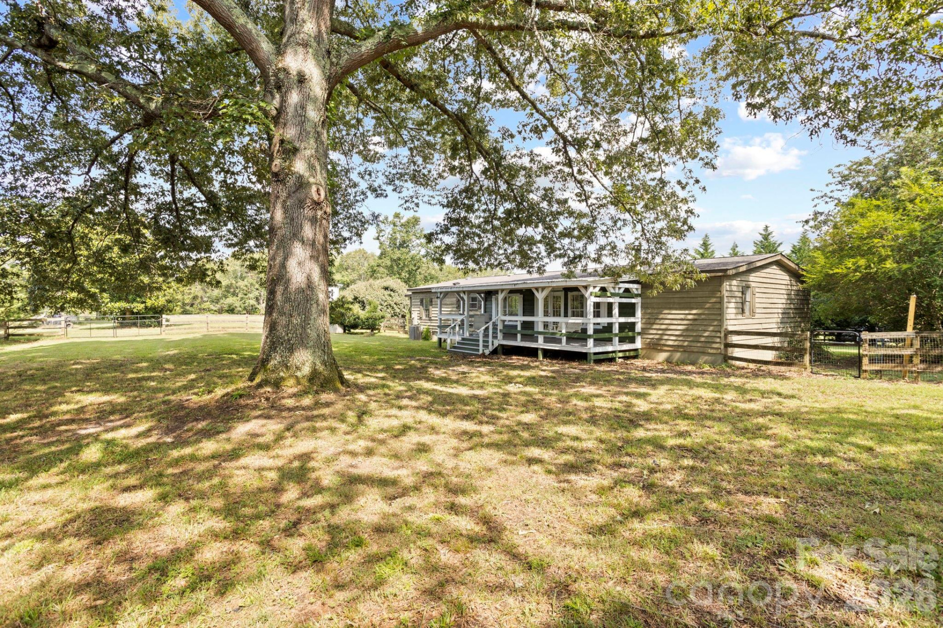 1896 Green Creek Drive - Photo 3