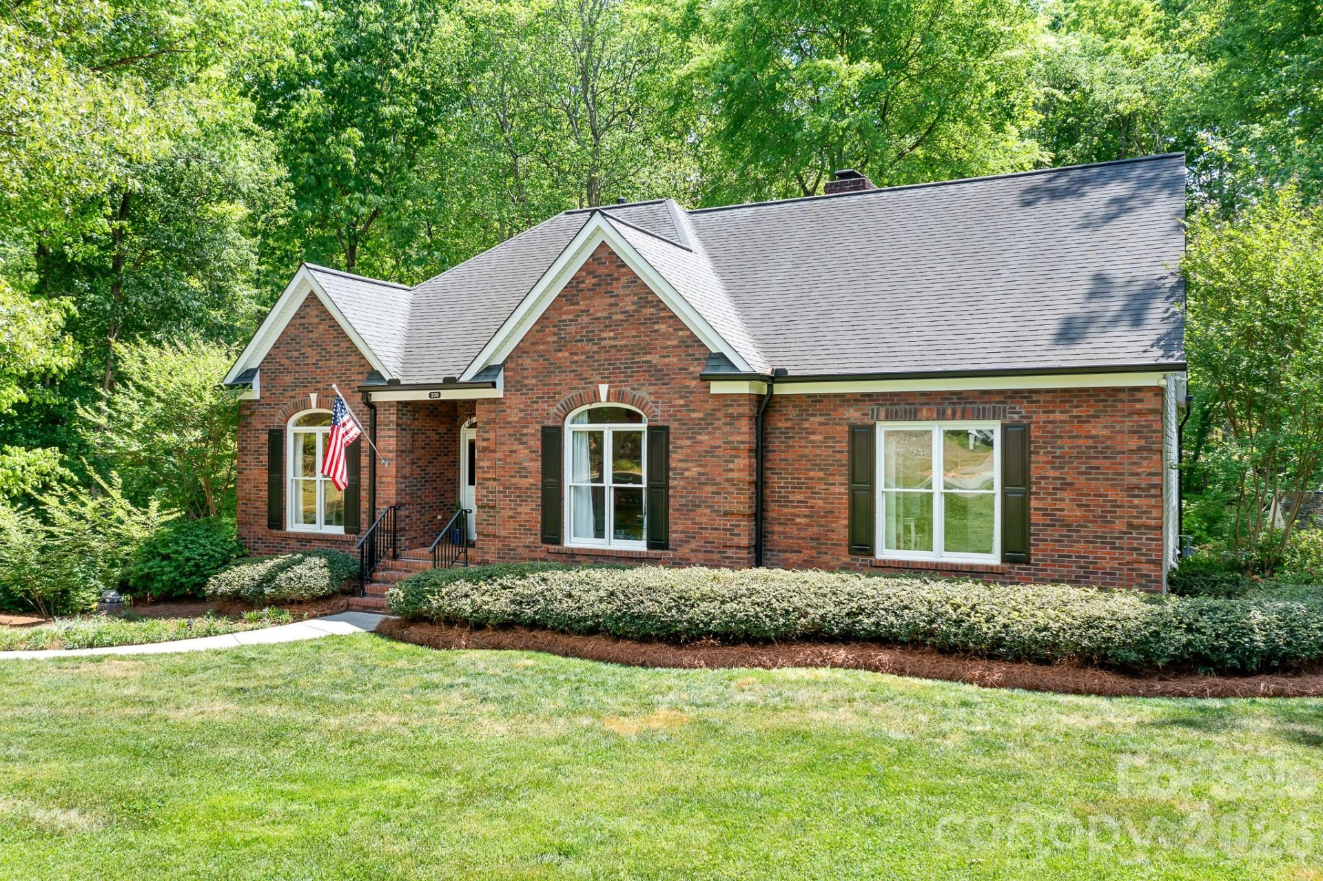 199 Buckingham Place Road - Photo 4