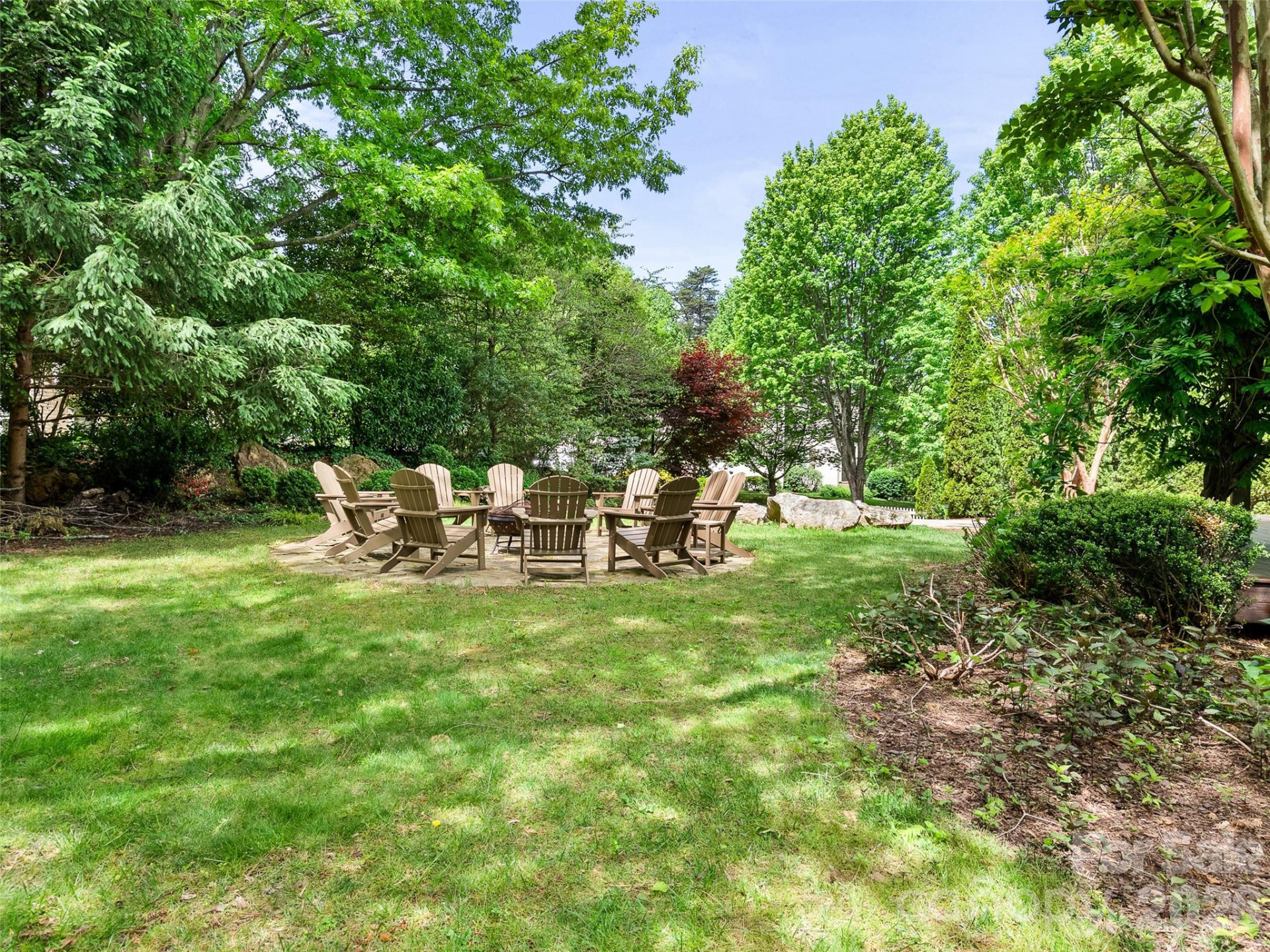 1066 Columbine Road - Photo 47
