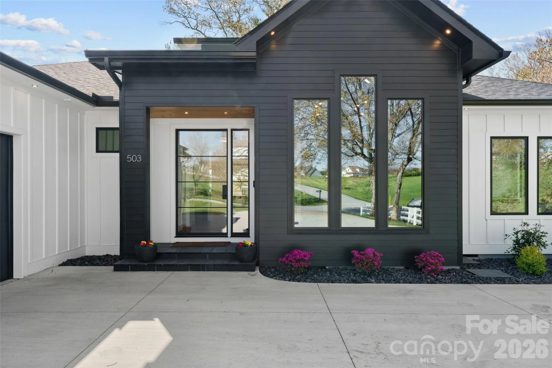 503 Nesbitt Drive - Photo 3