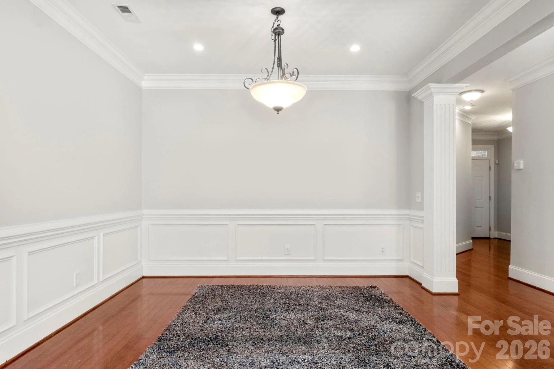 705 Congressional Lane - Photo 4