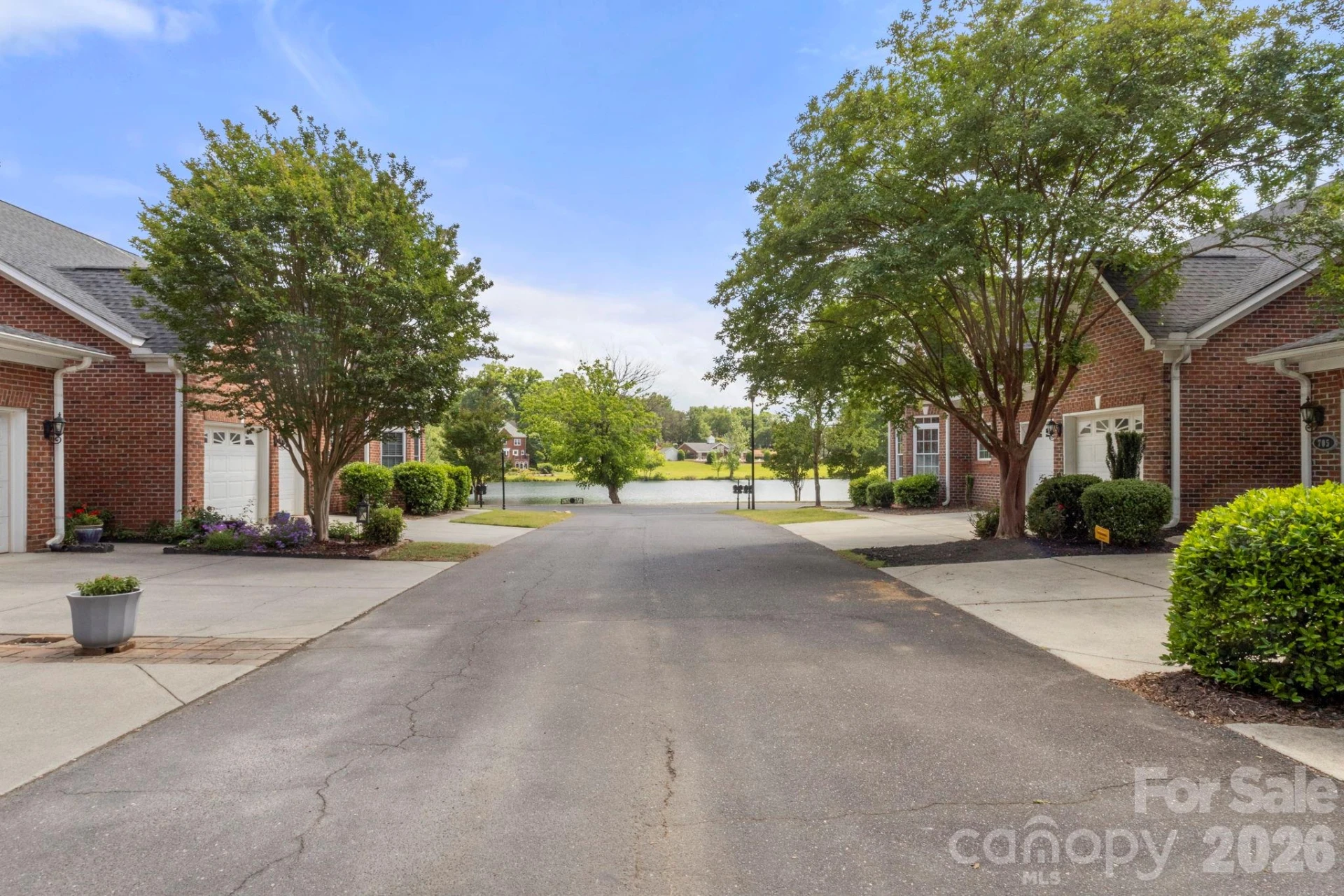 705 Congressional Lane - Photo 7