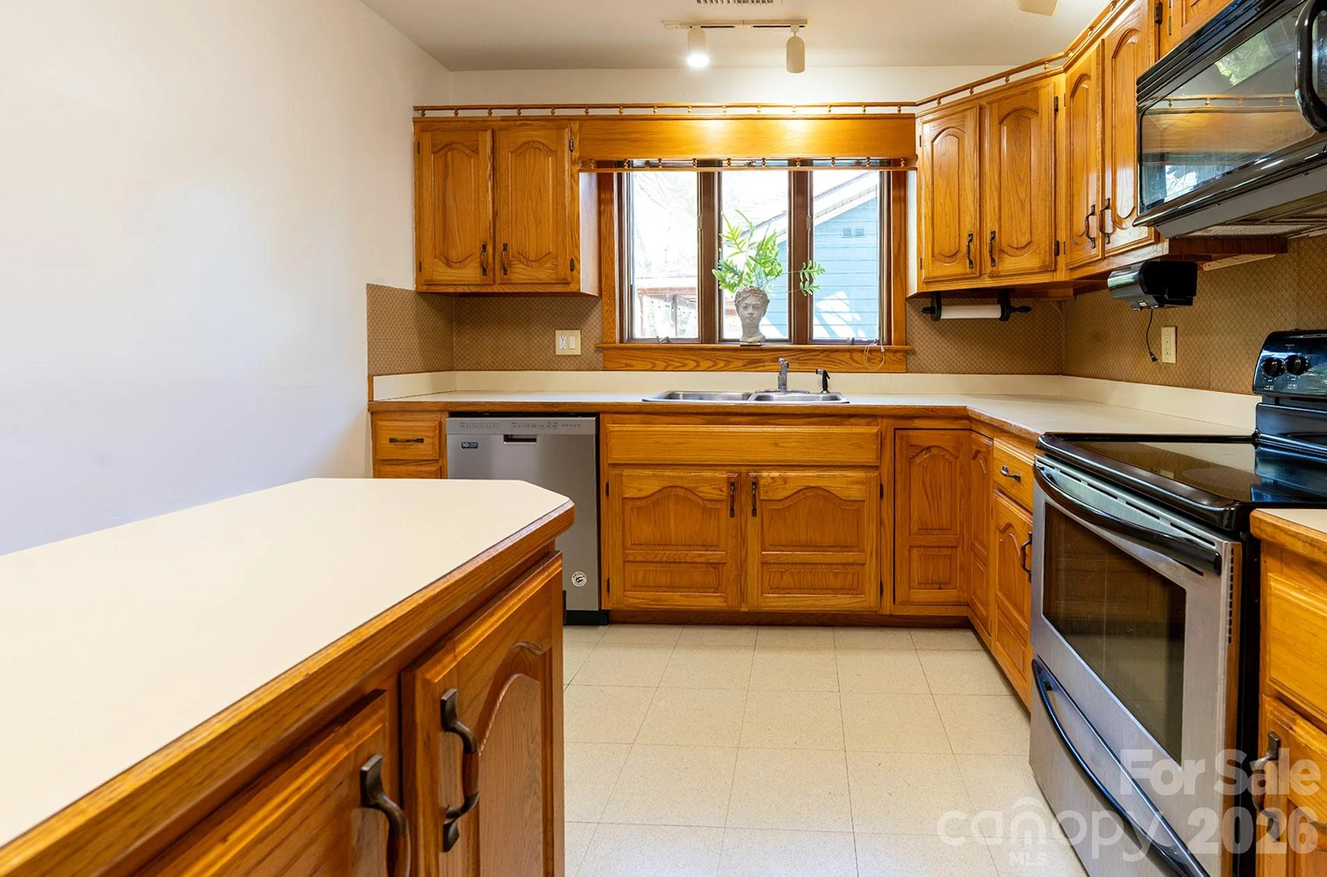 34 Oakley Road - Photo 13