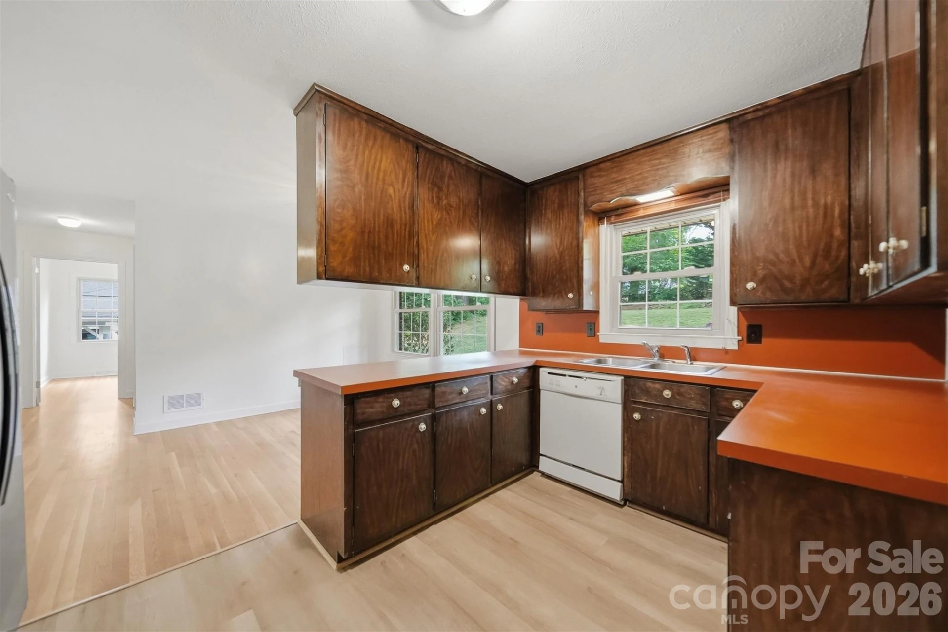 105 Ann Street - Photo 6