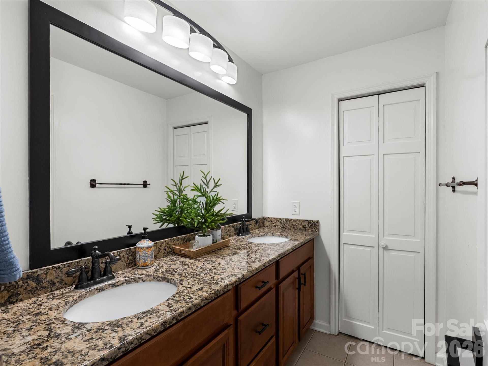 310 Case Street - Photo 24