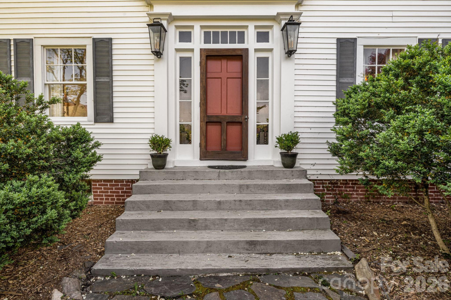 29 Walnut Street - Photo 3