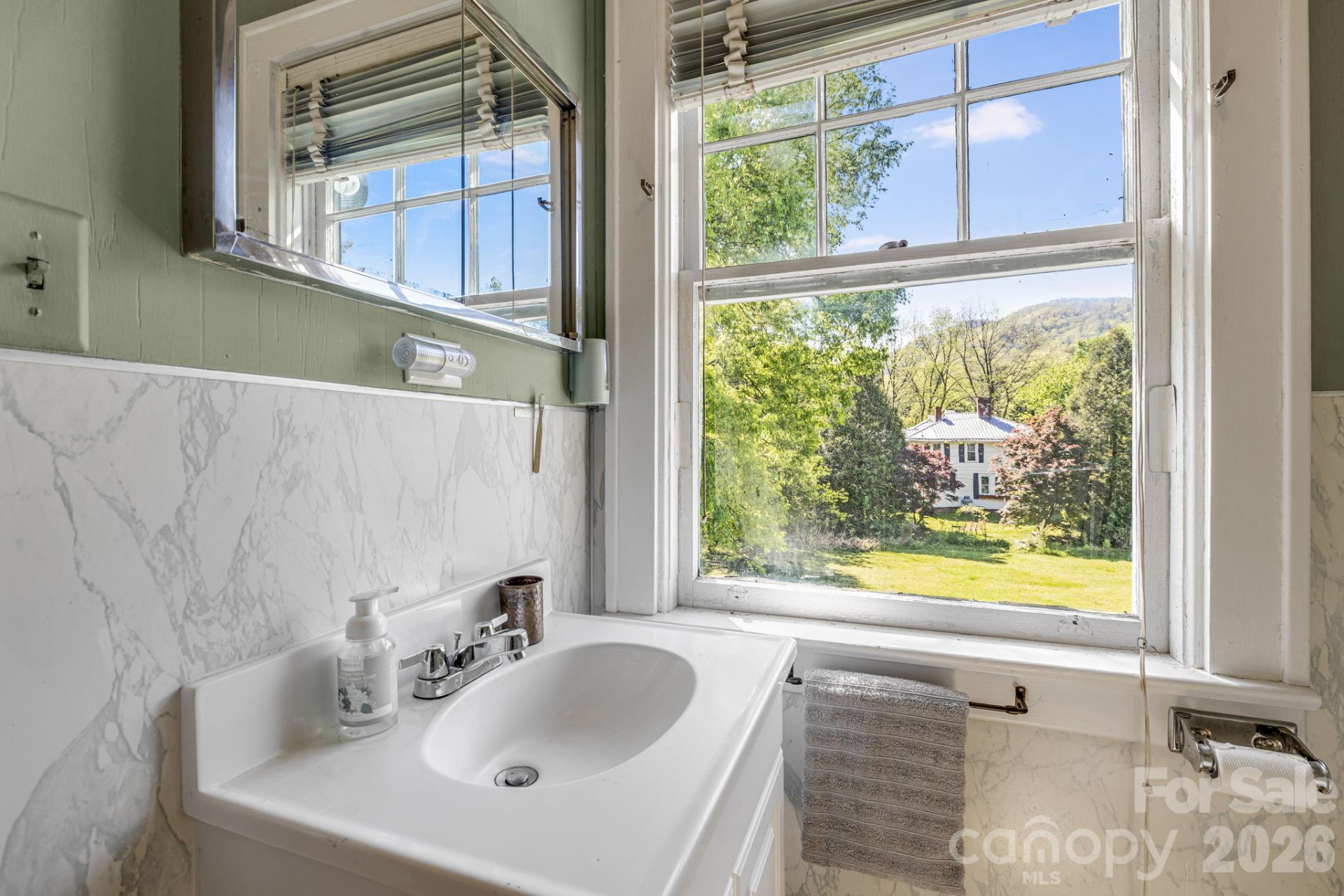 29 Walnut Street - Photo 28