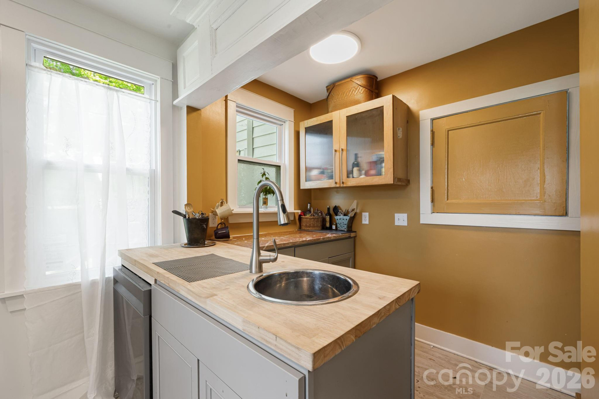 79 Walnut Street - Photo 12