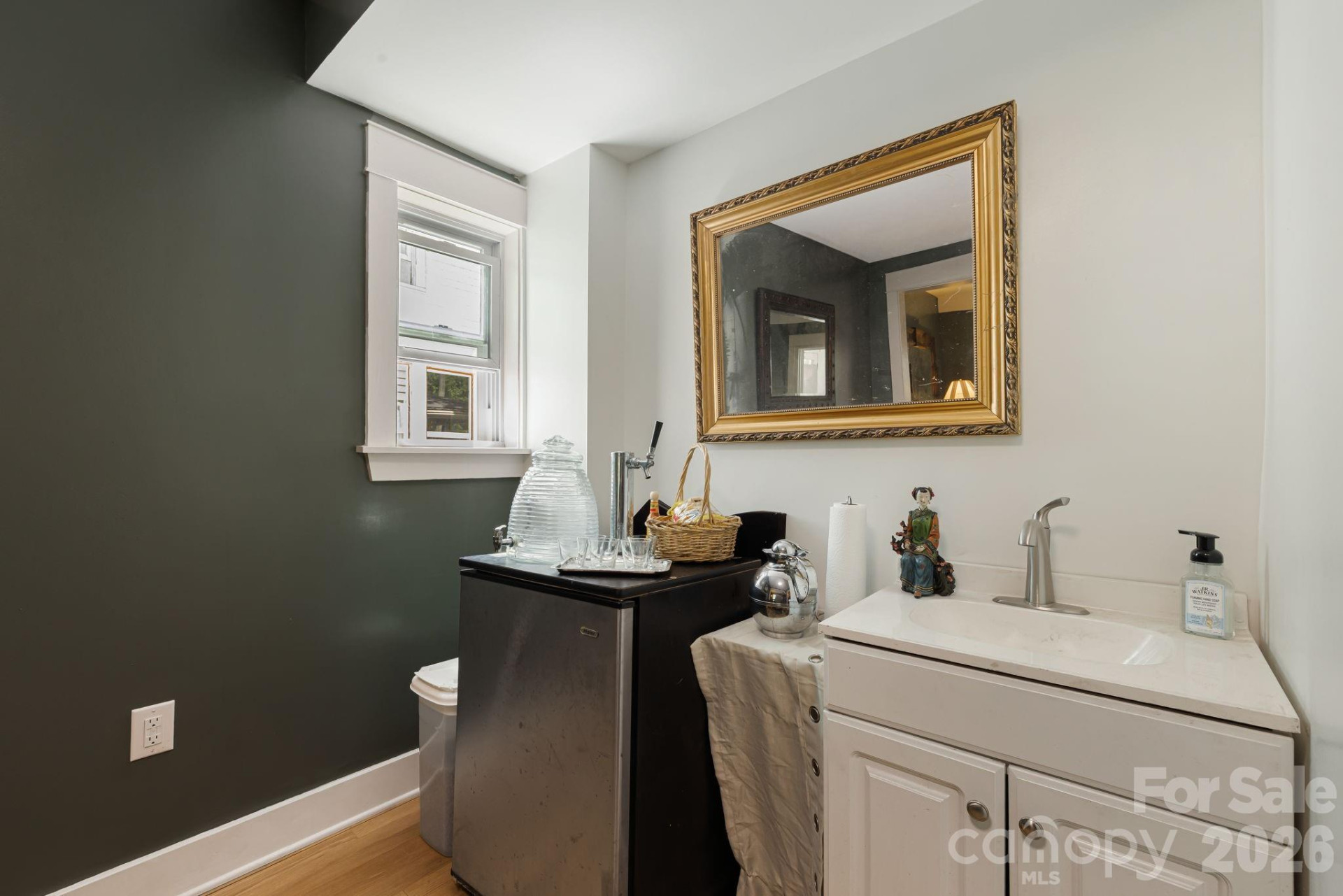 79 Walnut Street - Photo 15