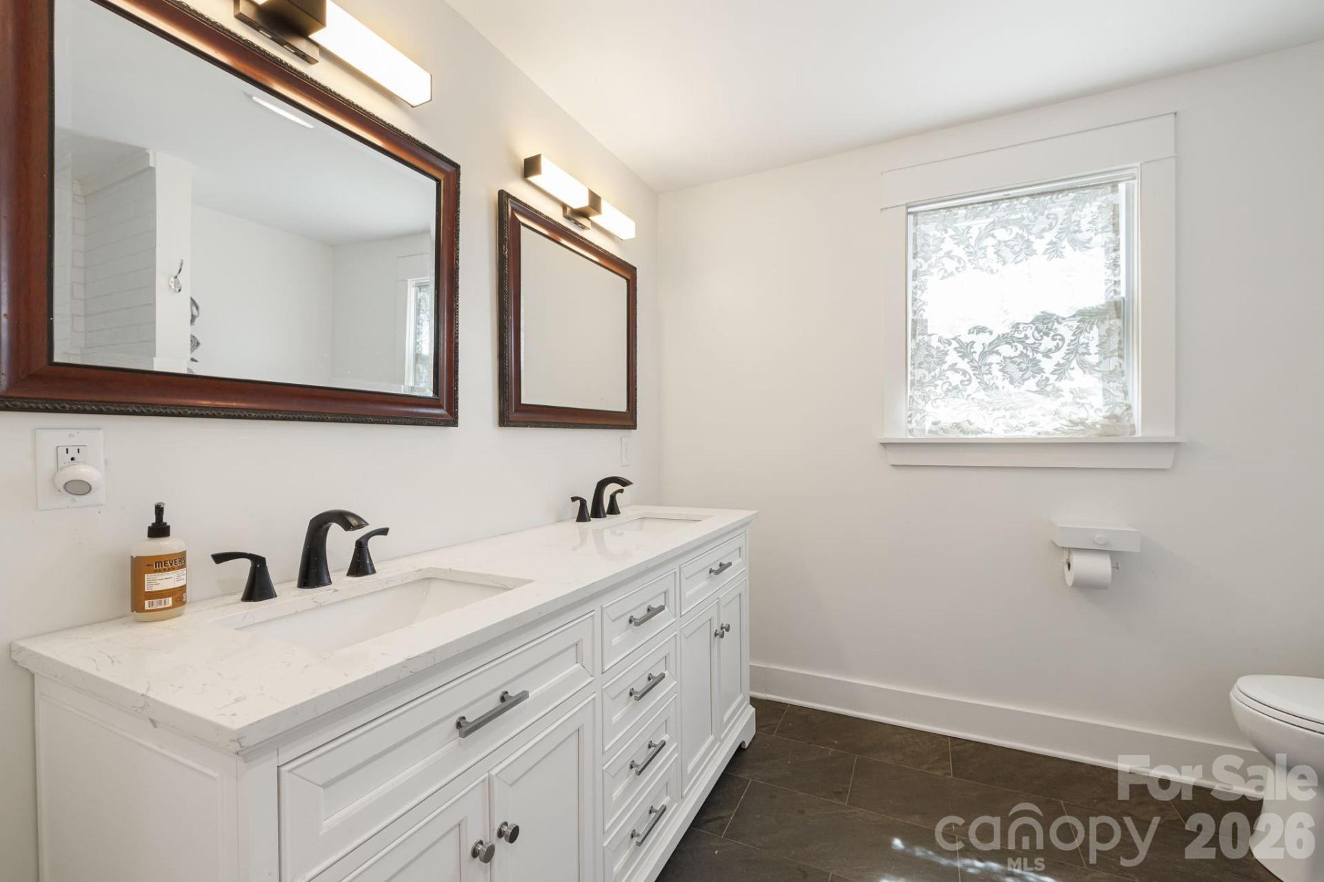 79 Walnut Street - Photo 28