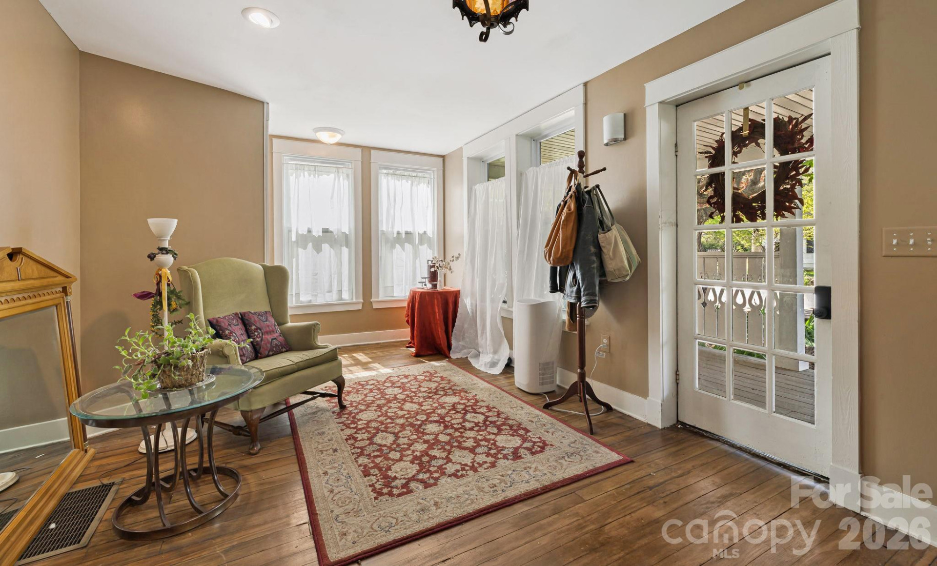 79 Walnut Street - Photo 4