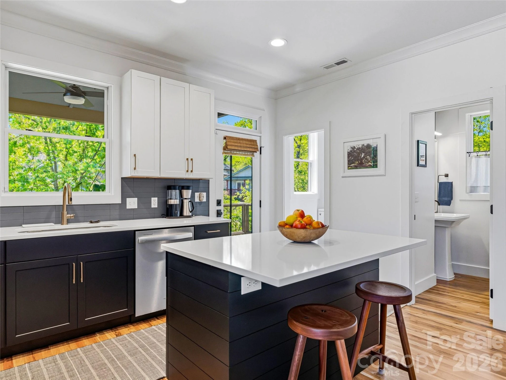 260 Waynesville Avenue - Photo 12