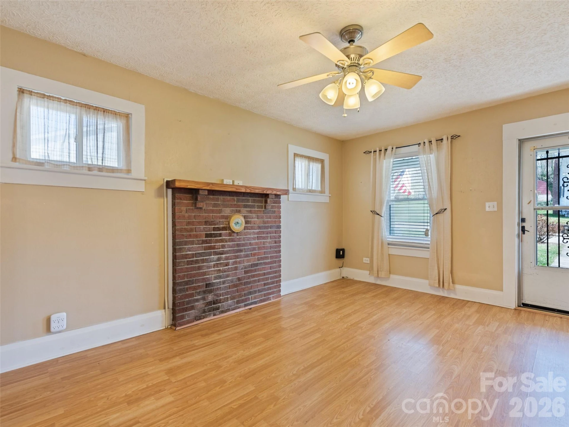 821 Main Street - Photo 7