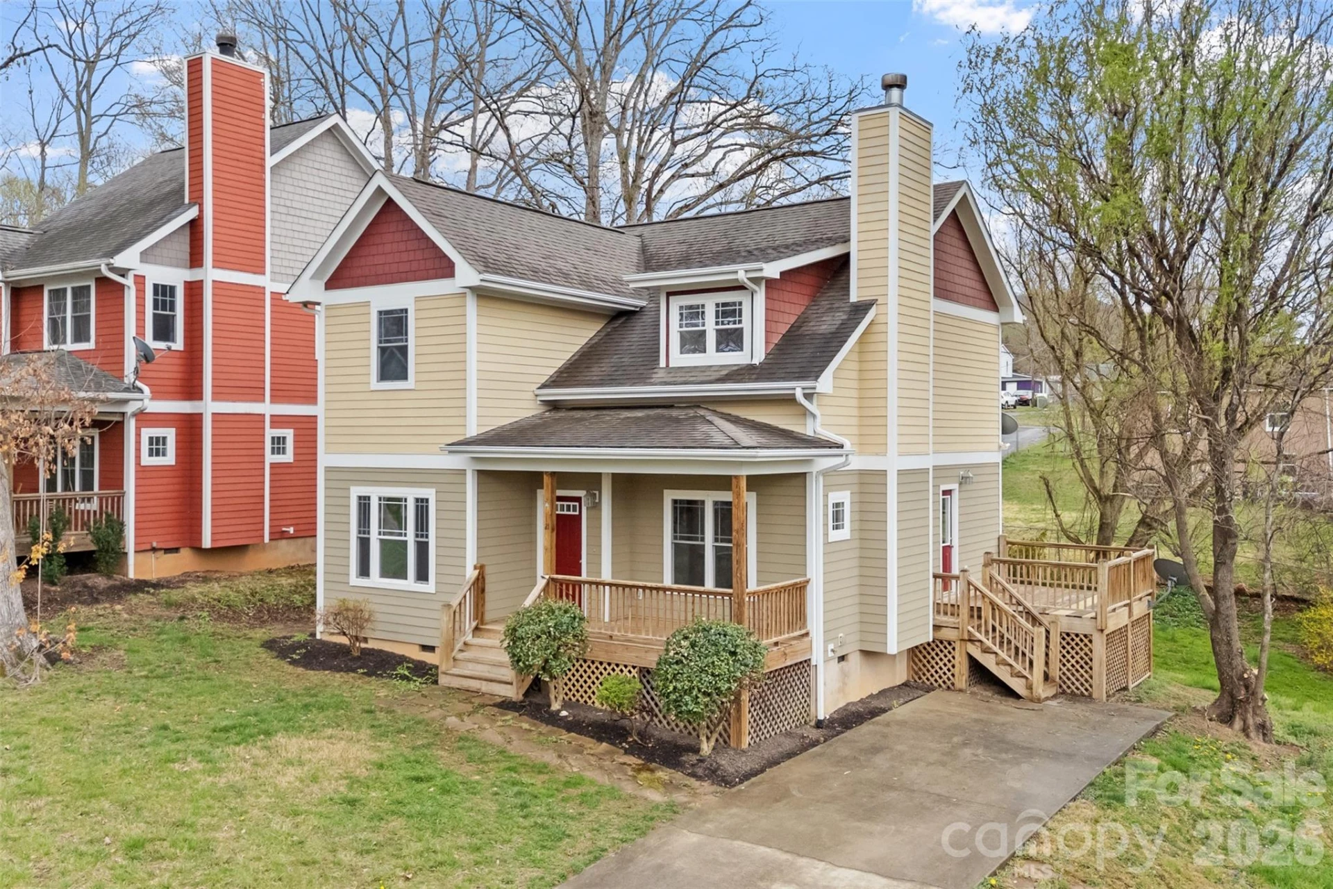 21 Lamar Avenue