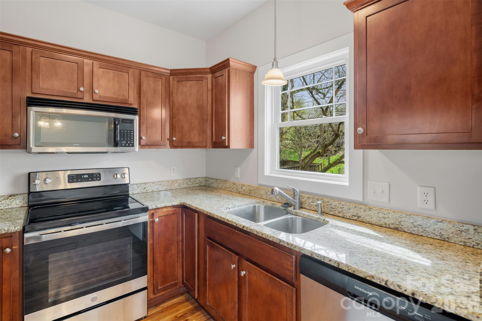 21 Lamar Avenue - Photo 12