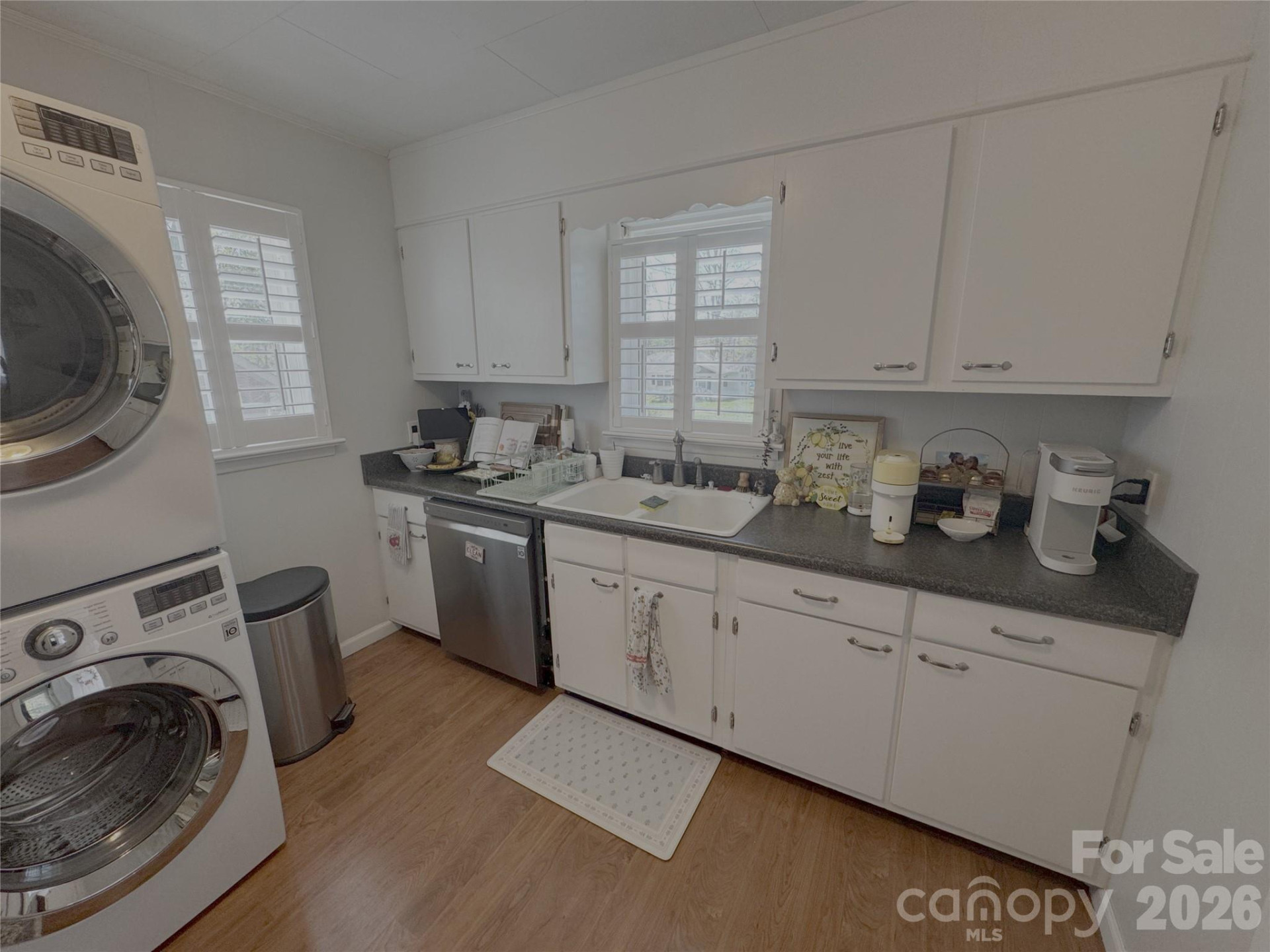 110 9th Street - Photo 8