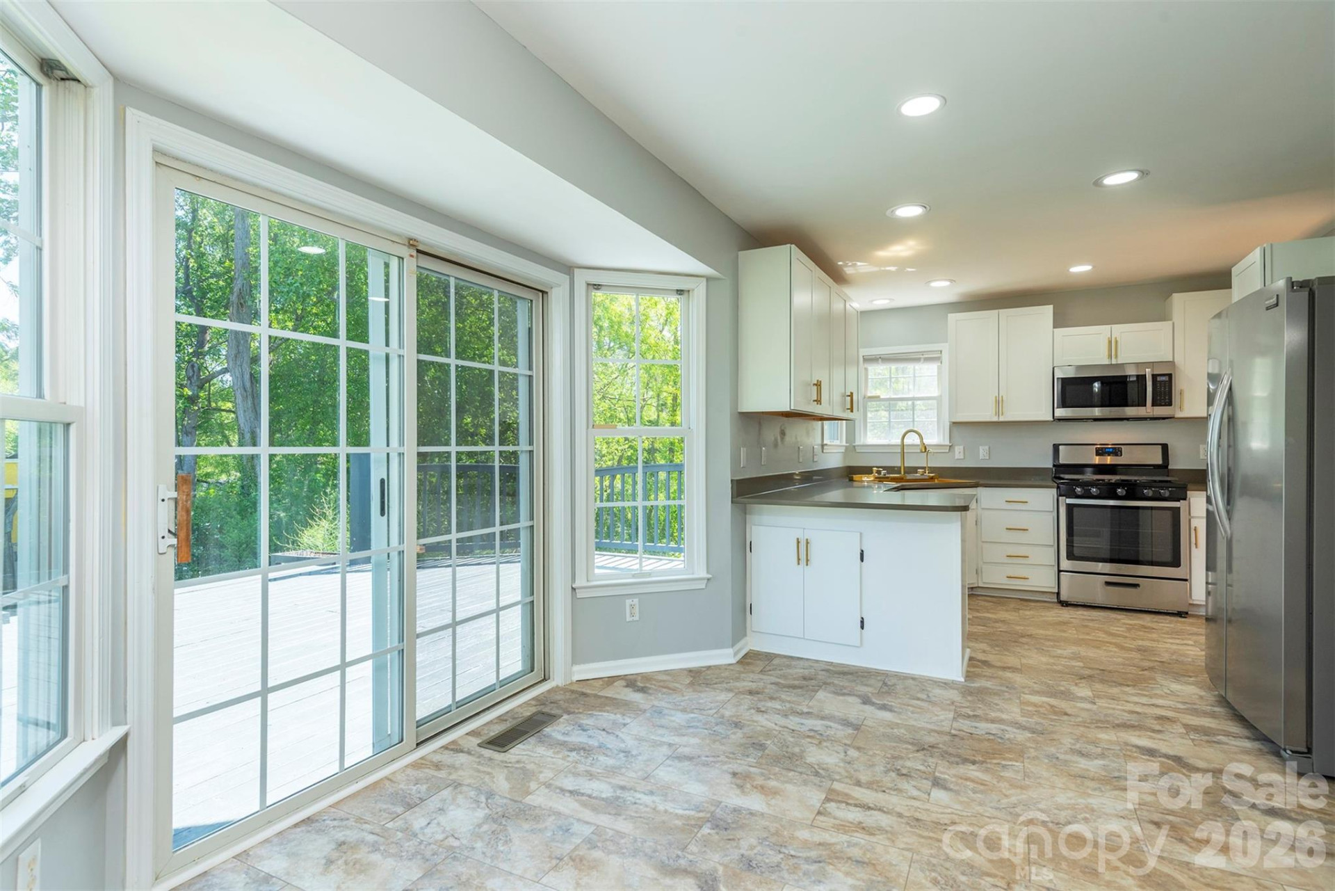 23 Westmont Drive - Photo 2